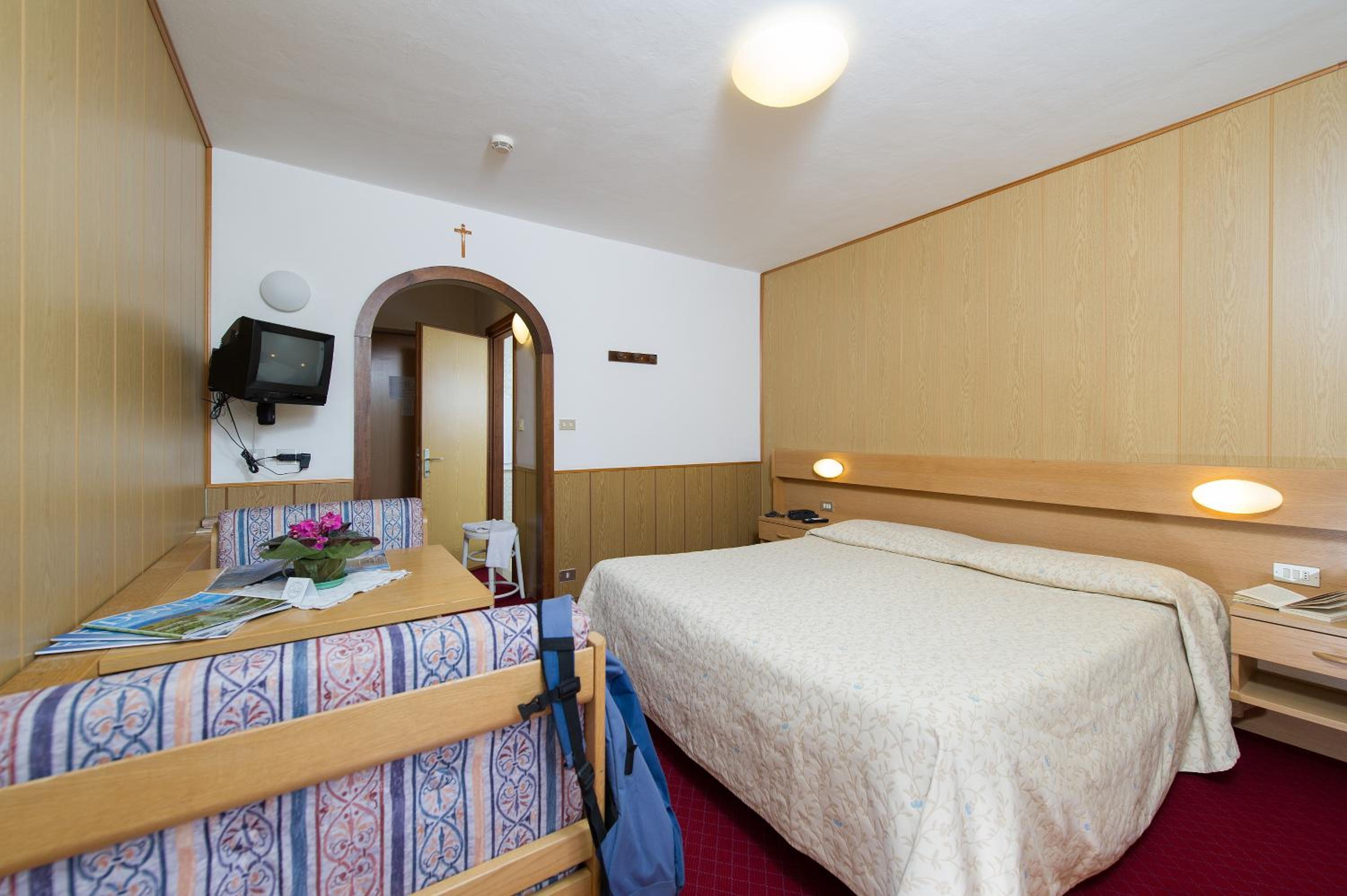 Double or Twin Room photo 1