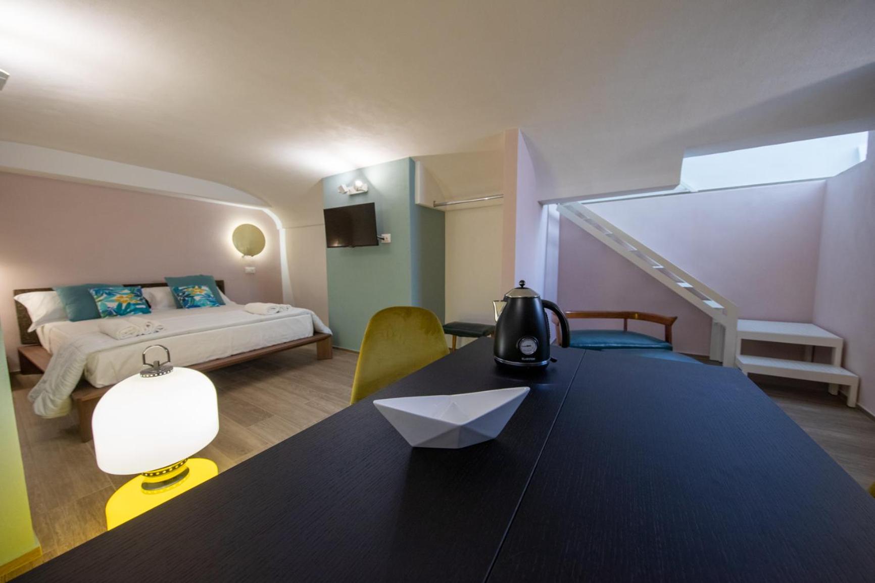 King Room with Spa Bath - Photo 18