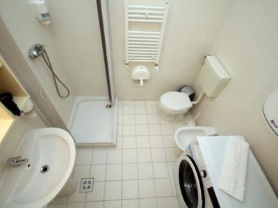 One-Bedroom Apartment - Photo 18