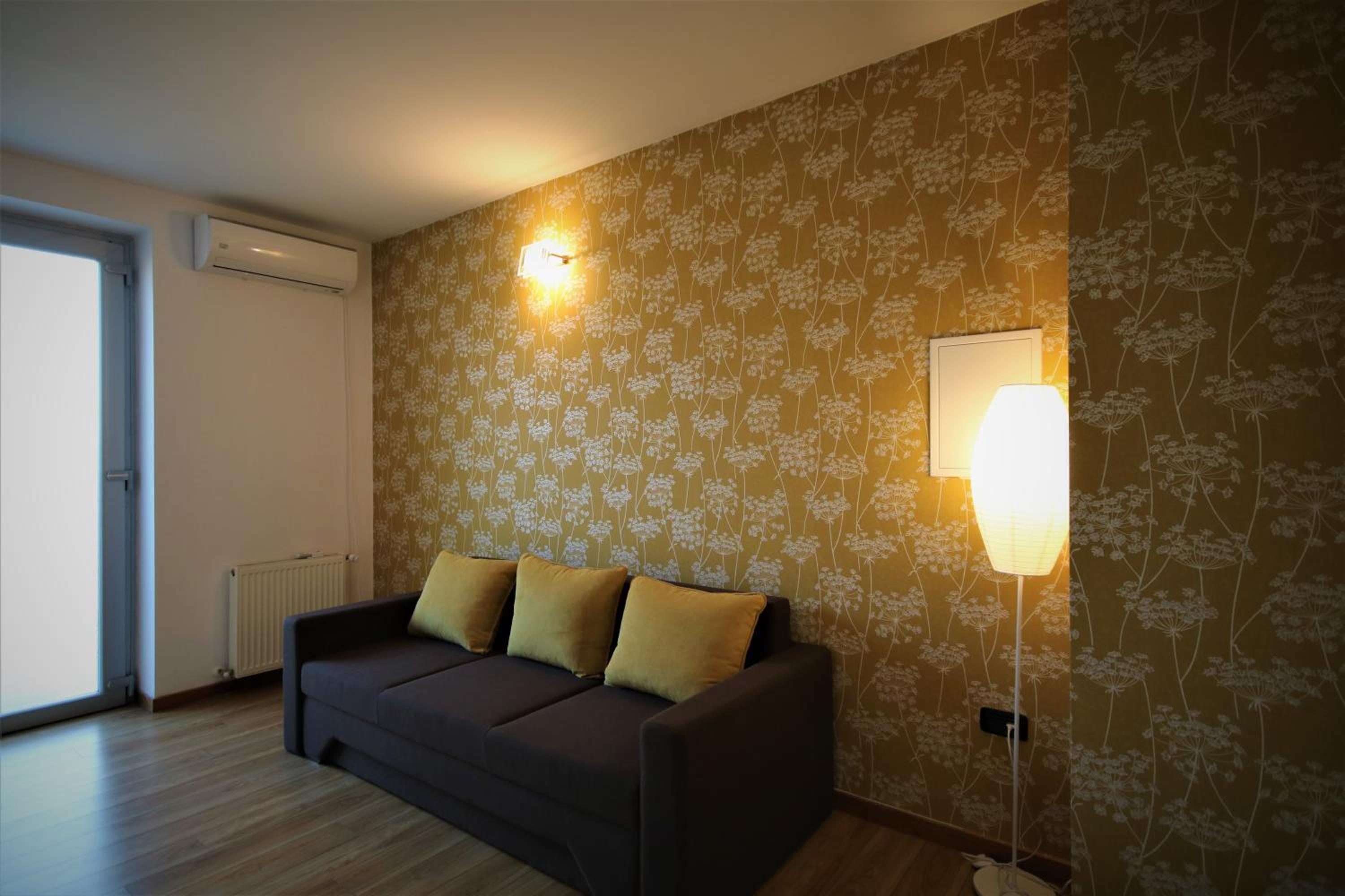 One-Bedroom Apartment - Photo 9