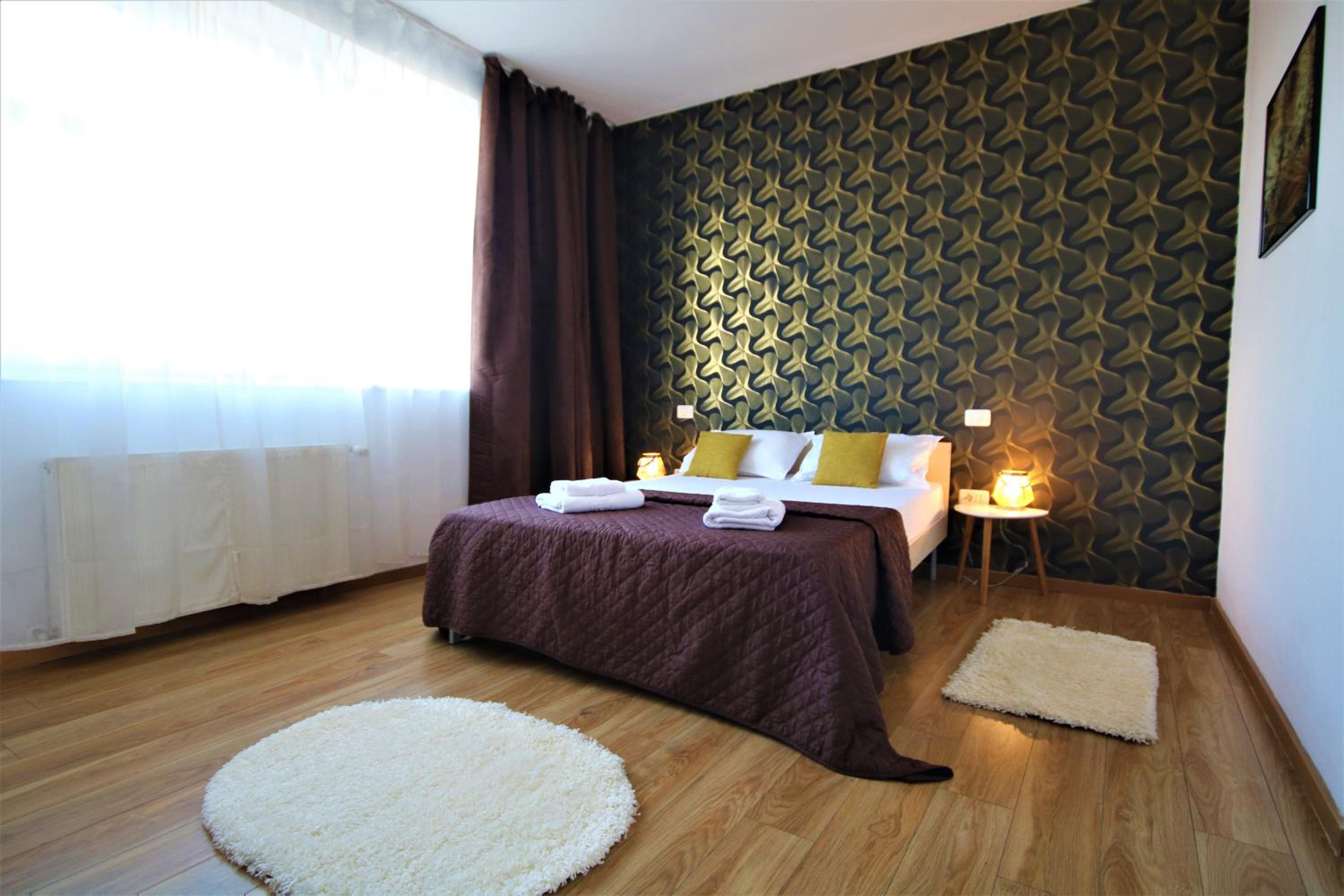 One-Bedroom Apartment - Photo 8