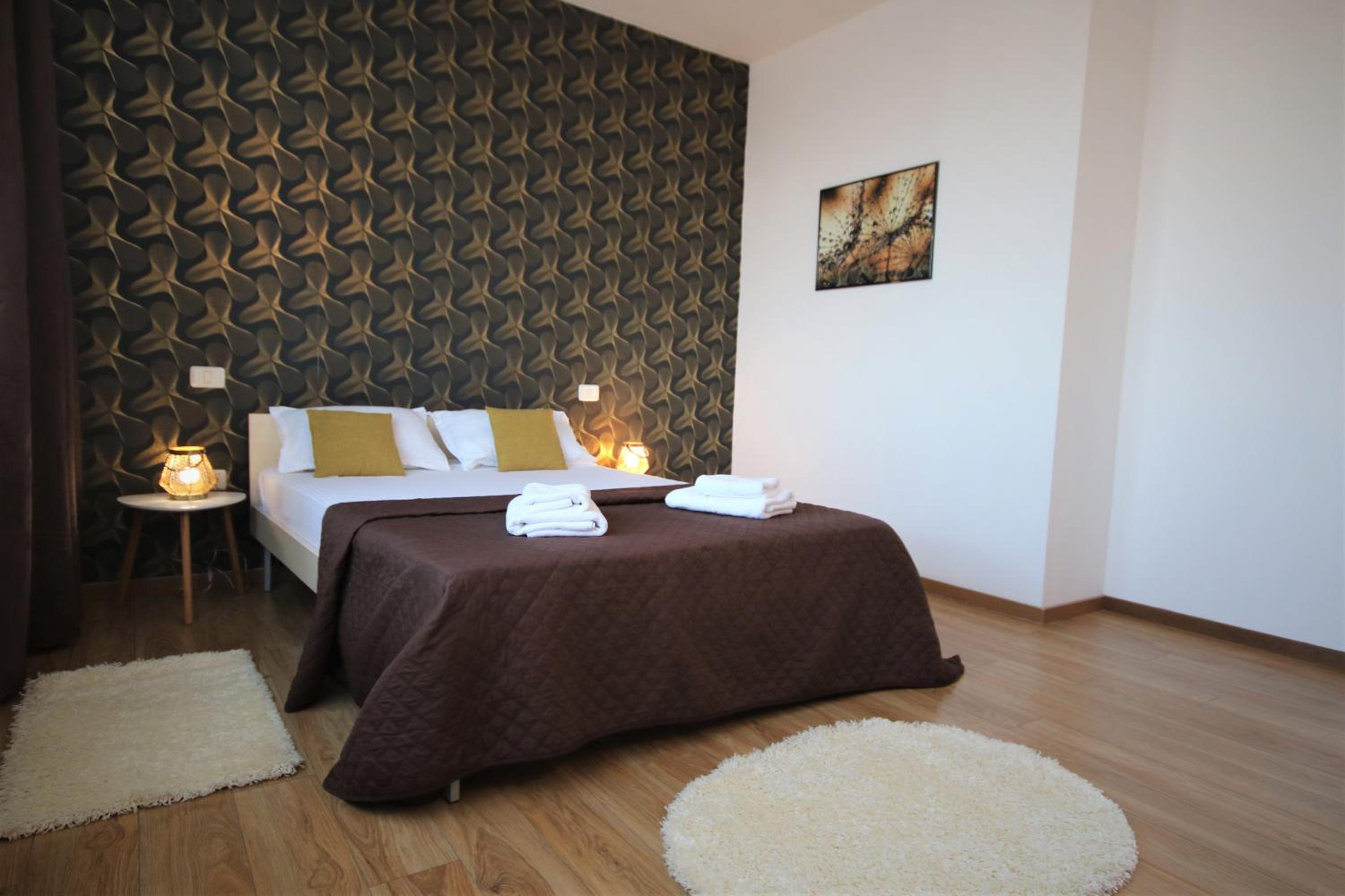 One-Bedroom Apartment - Photo 6