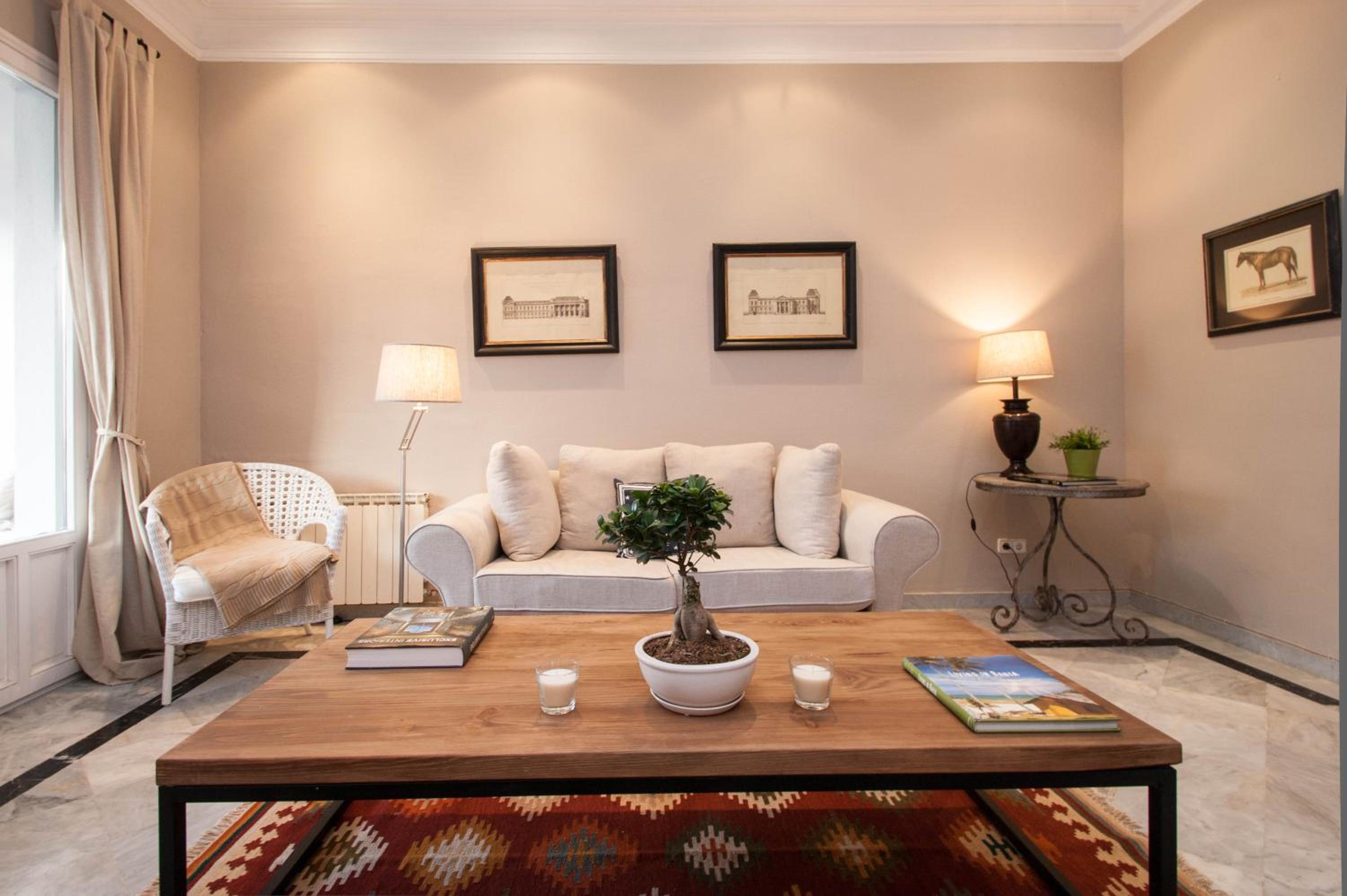Superior Three-Bedroom Apartment with Terrace photo 3