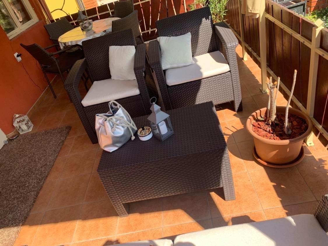 Villa photo 2