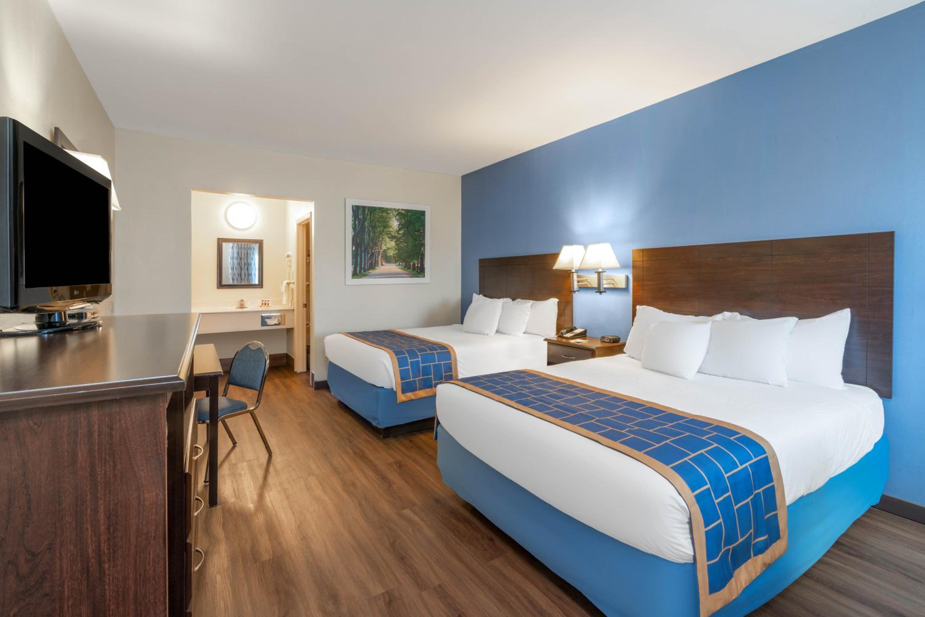 Double Room - Disability Access- Non-Smoking - Photo 1