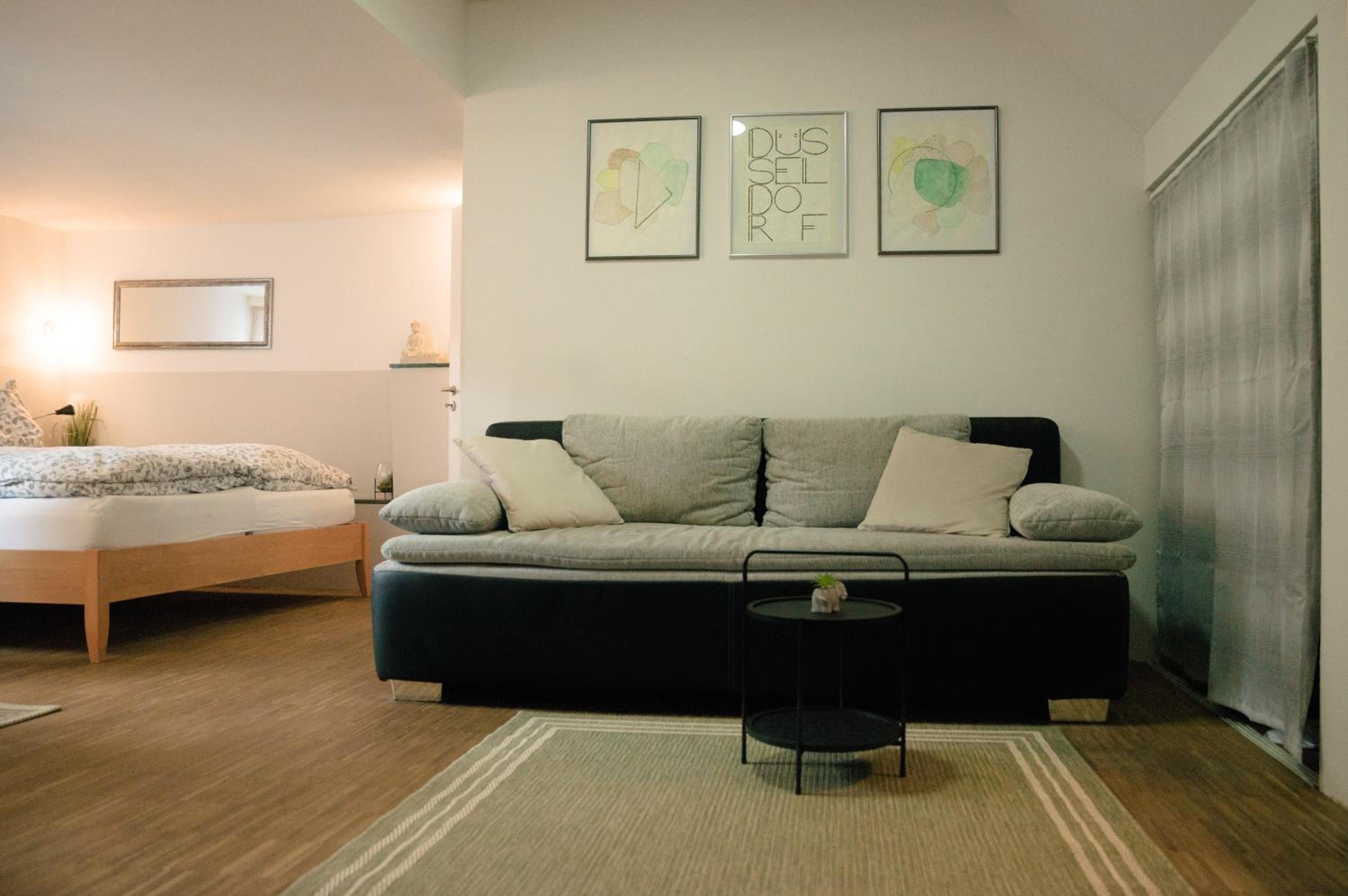 King Studio with Sofa Bed - Photo 15