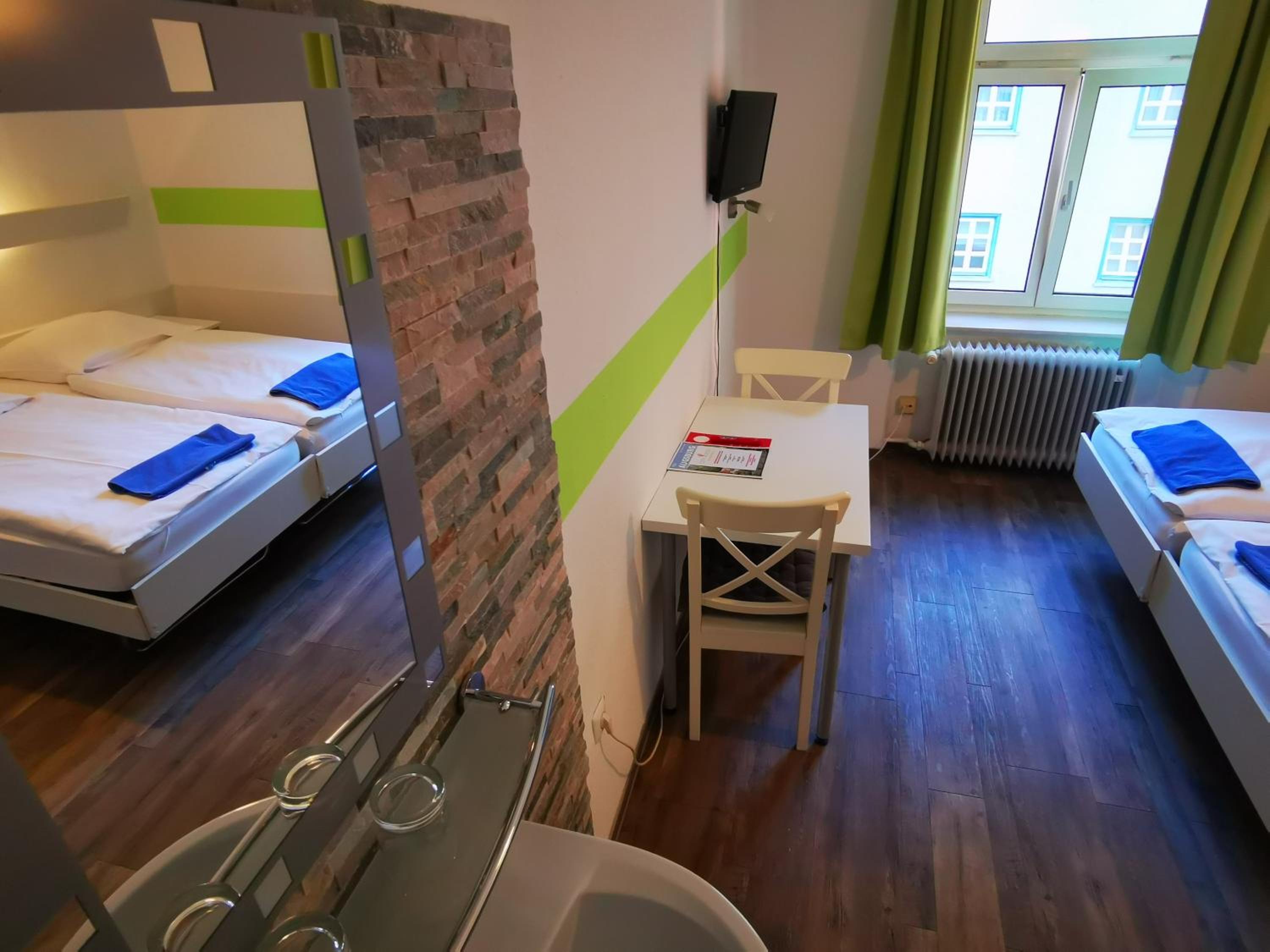 Double Room with Shared Bathroom photo 1