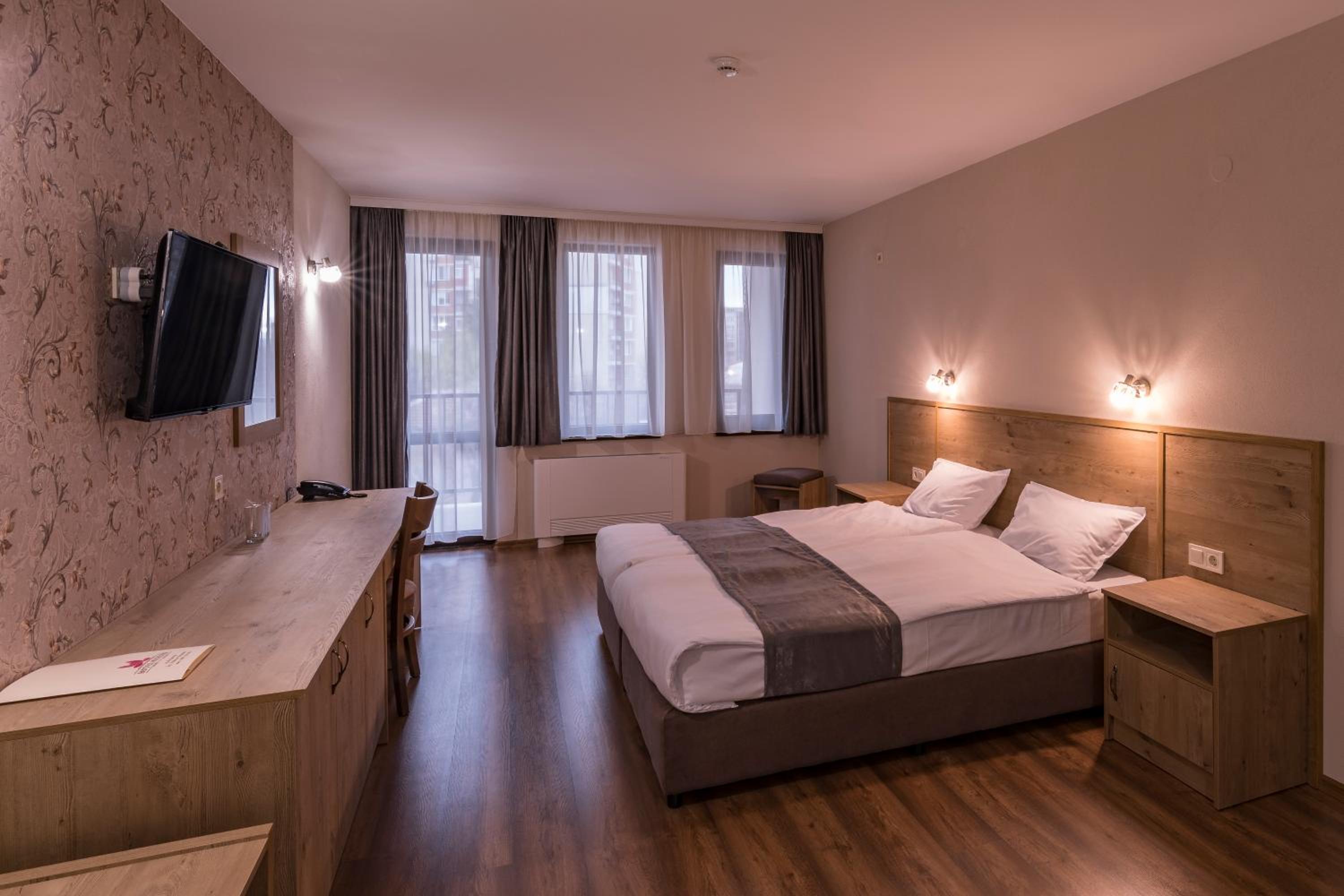 Superior Double or Twin Room with Terrace