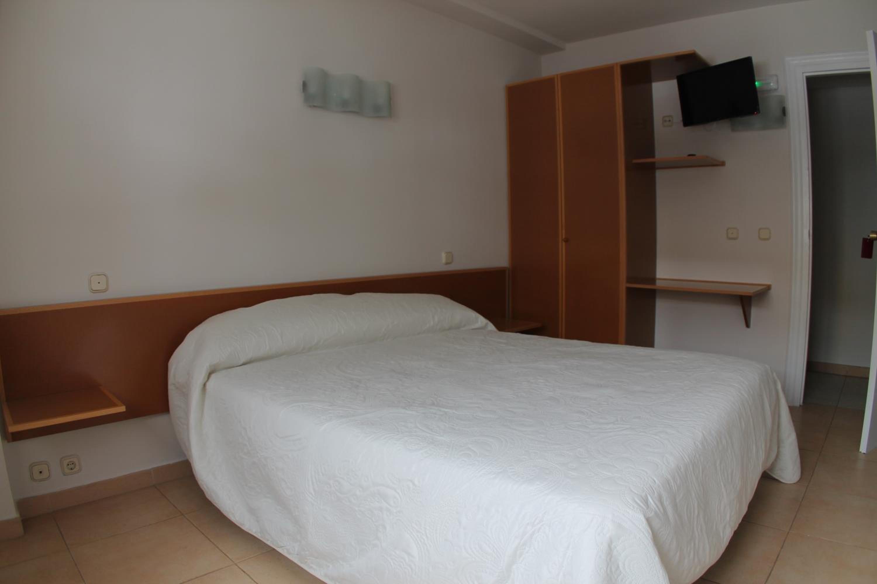 Double Room - Photo 4
