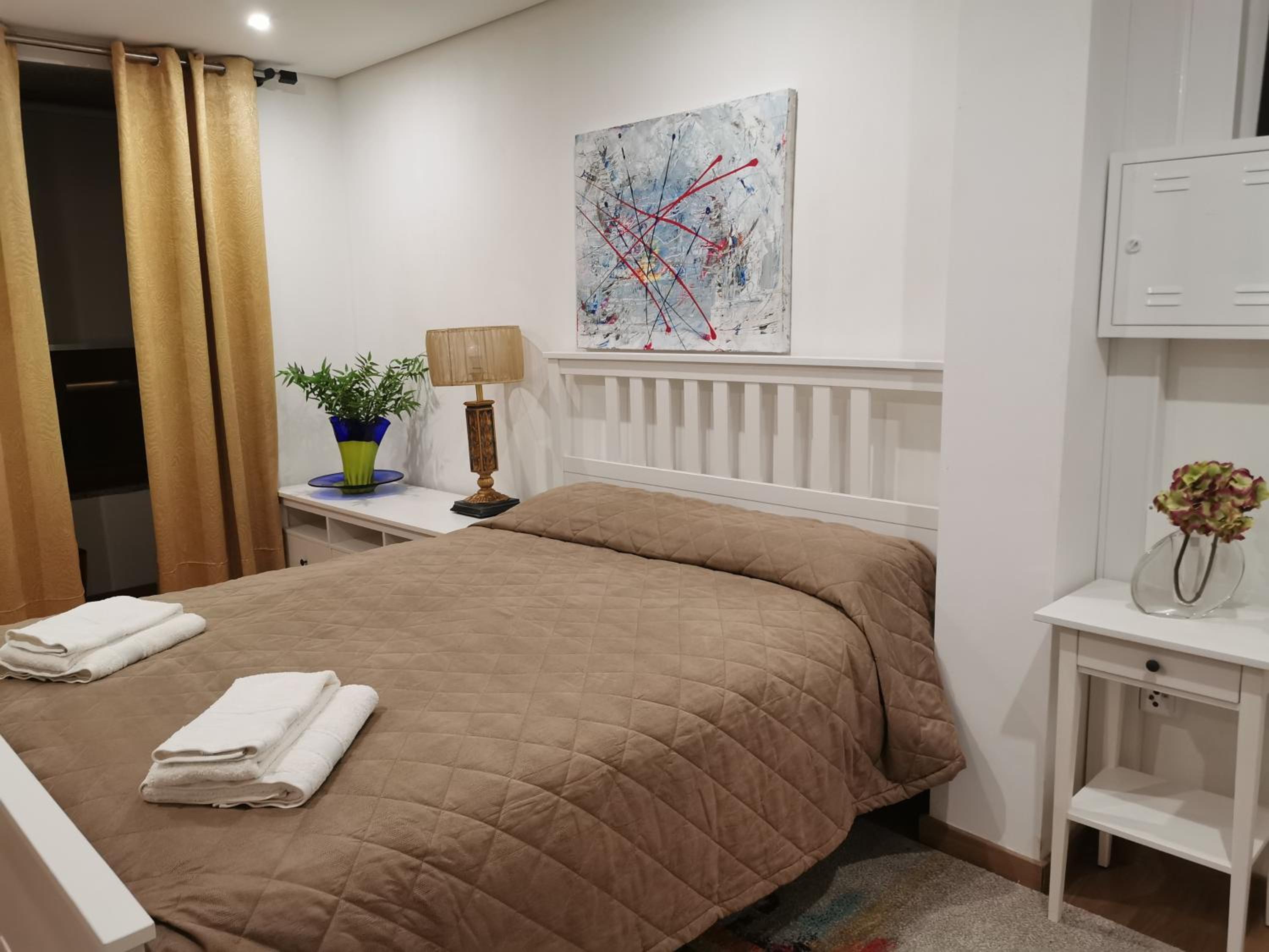 Four-Bedroom House - Photo 1