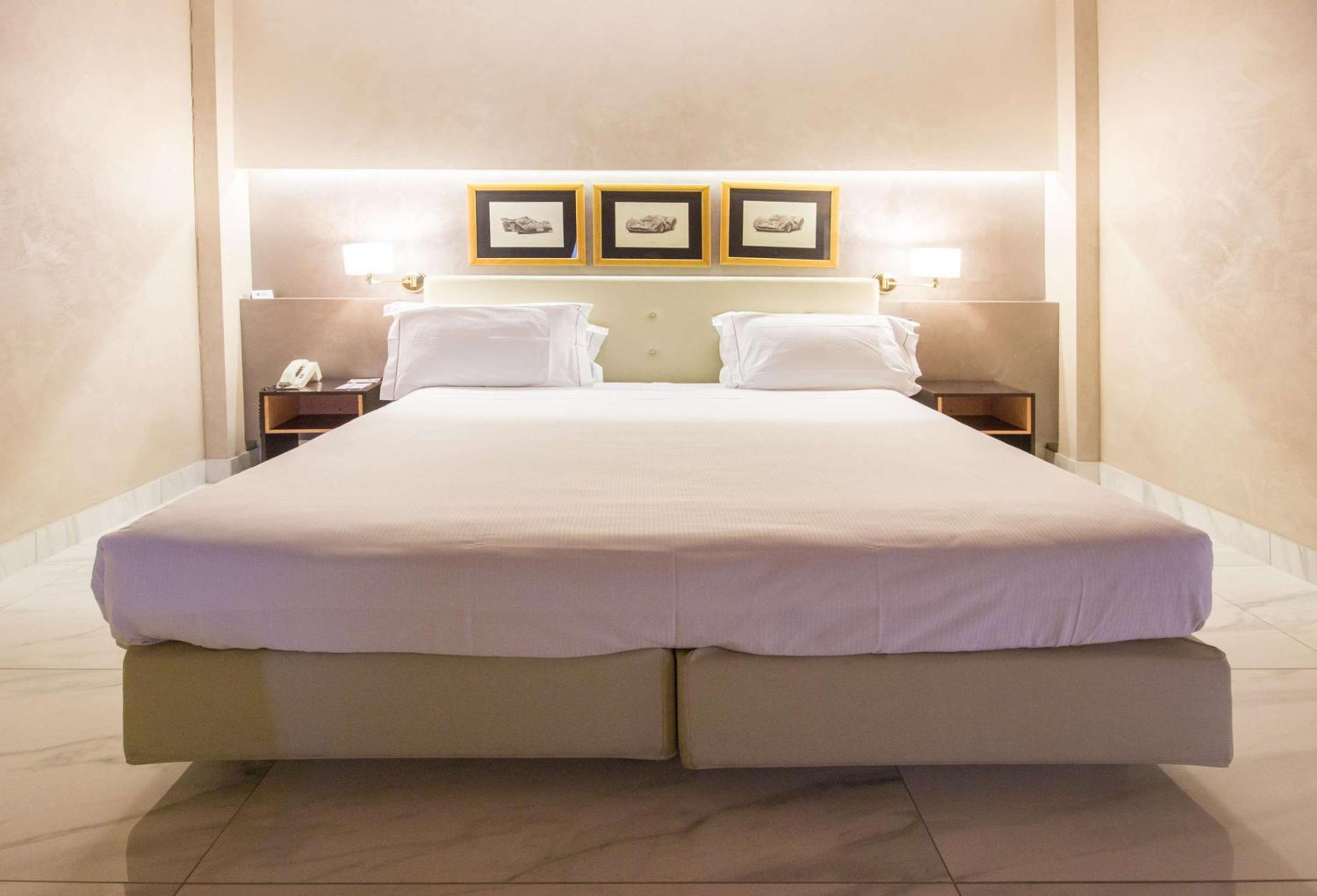 Junior Suite - Non-Smoking - Photo 16