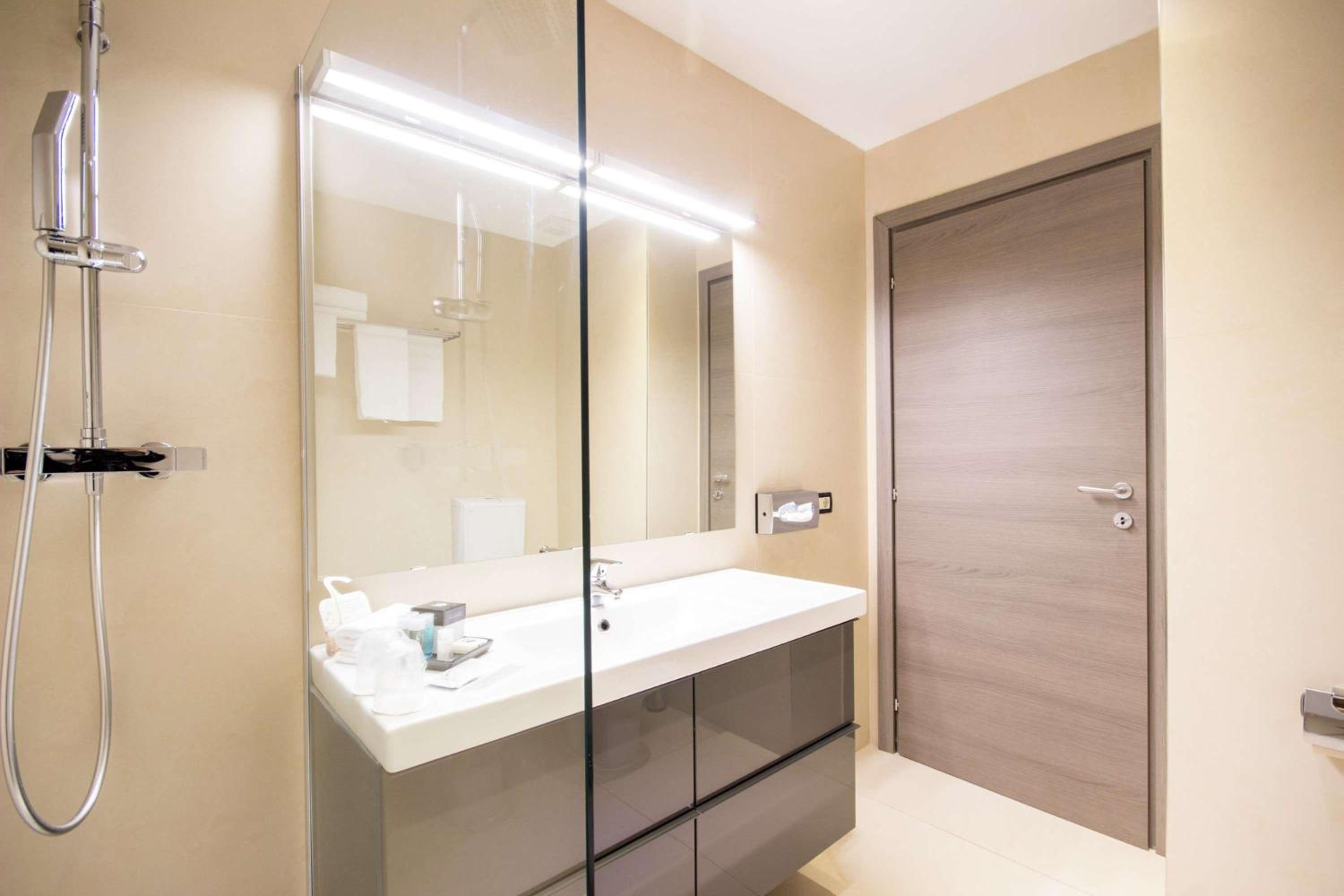 Suite with Sofa Bed - Photo 4