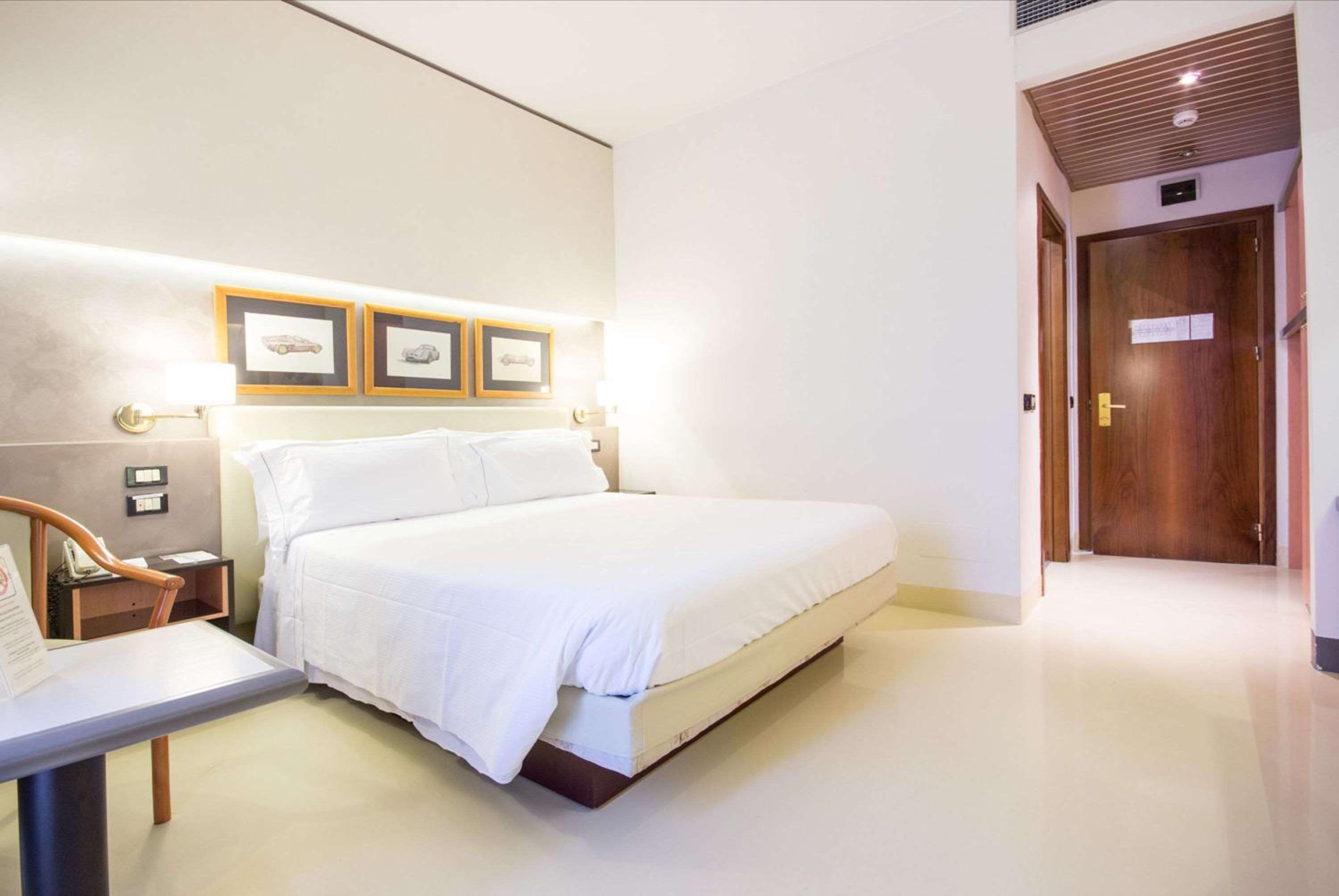 Comfort Queen Room - Non-Smoking  - Photo 29