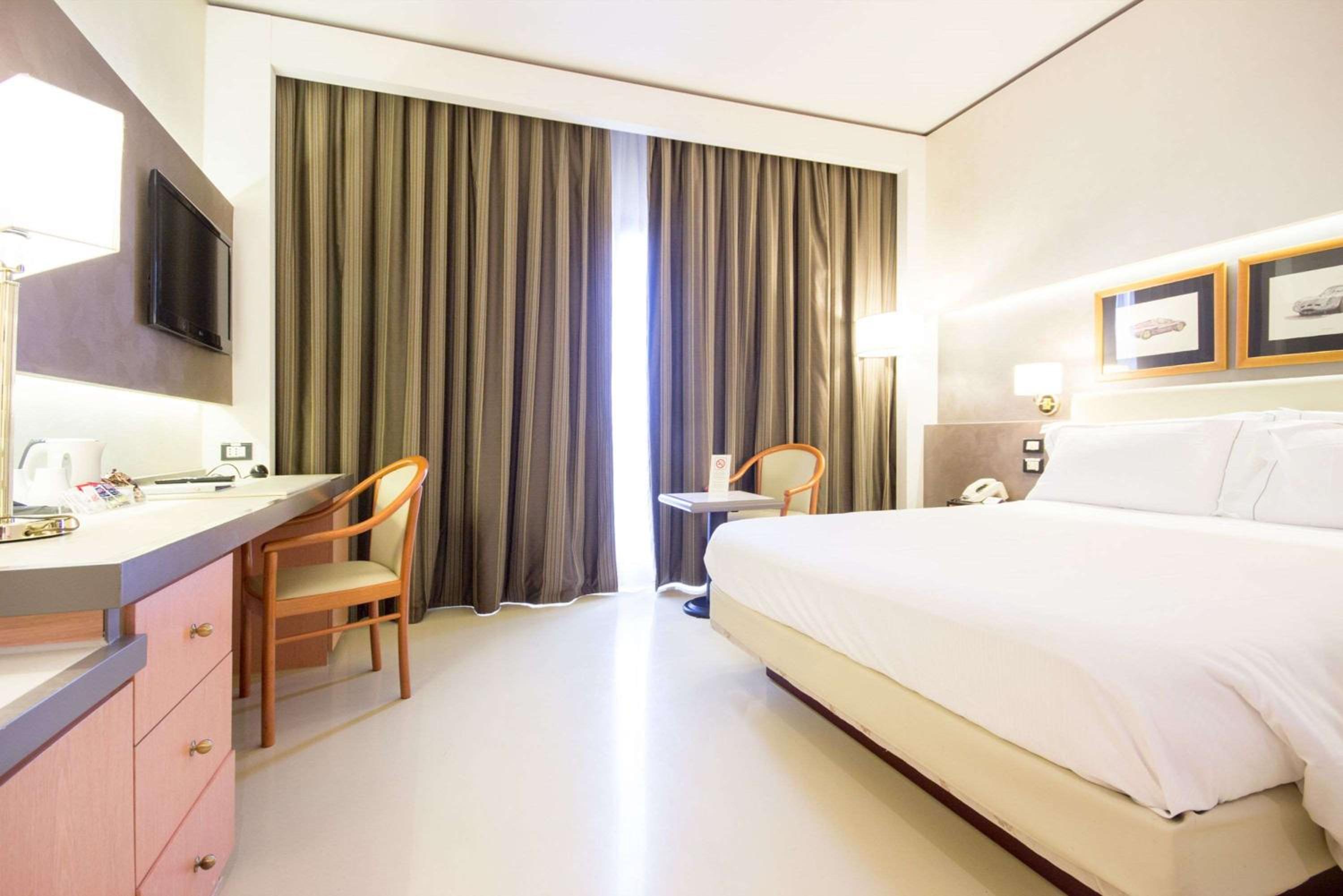 Comfort Queen Room - Non-Smoking  - Photo 18