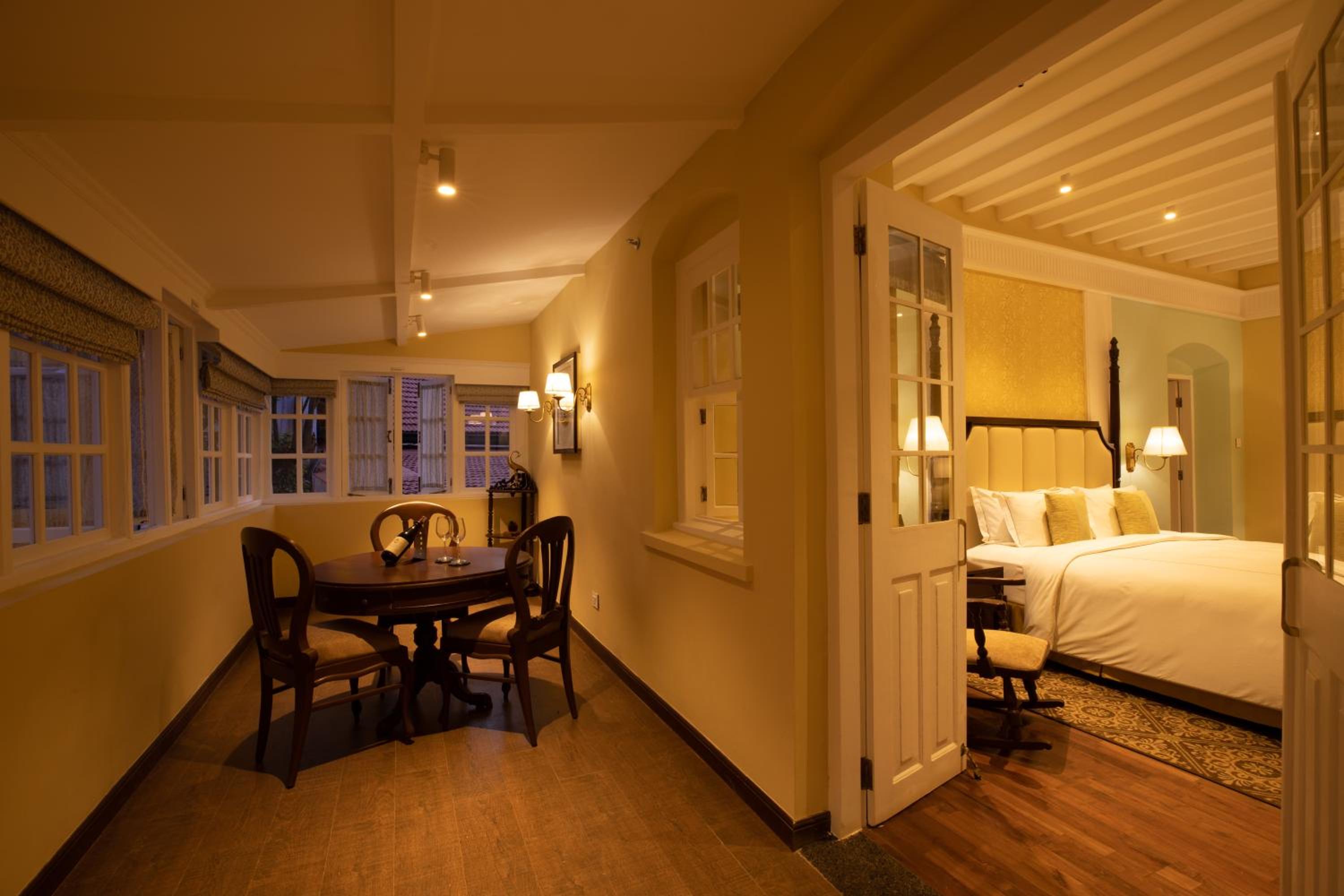 Junior Suite 1 Bedroom King bed photo 3