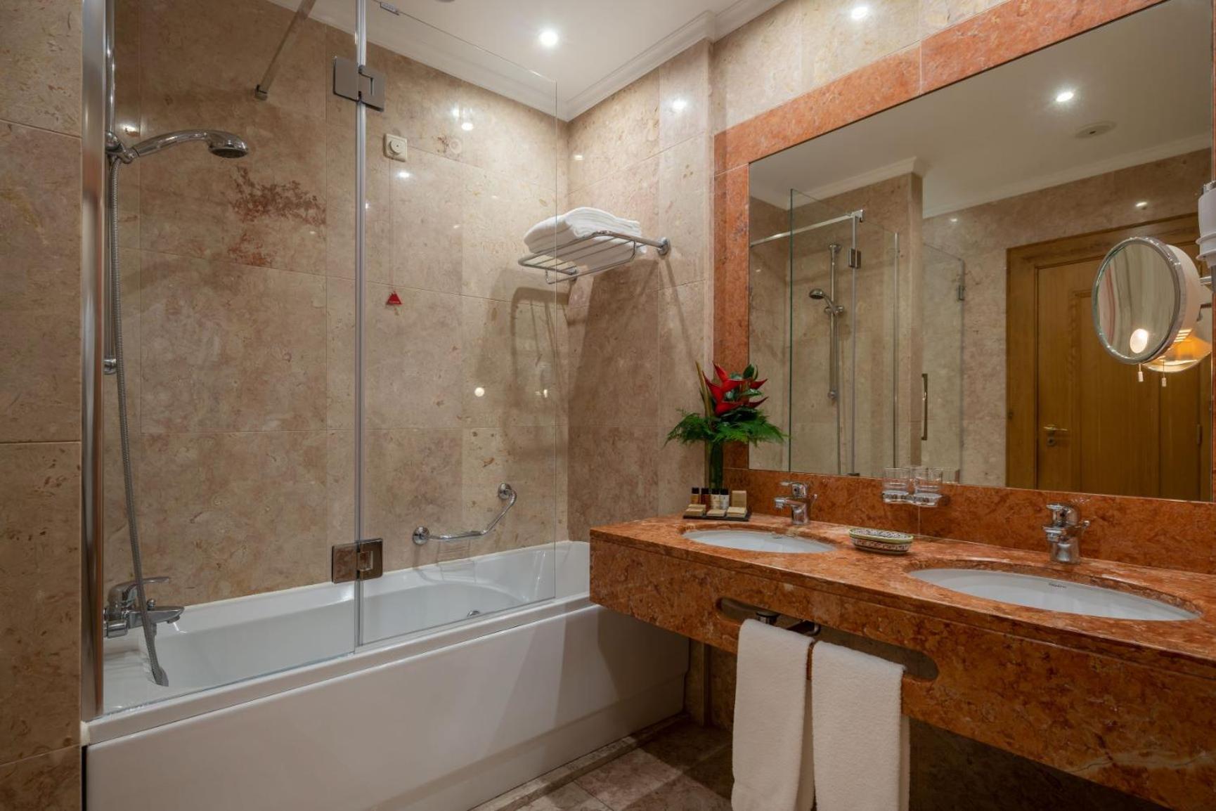 Botanical Premium Suite photo 2
