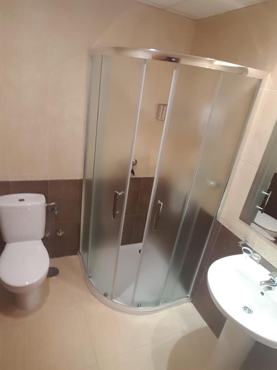 Double Room - Photo 15