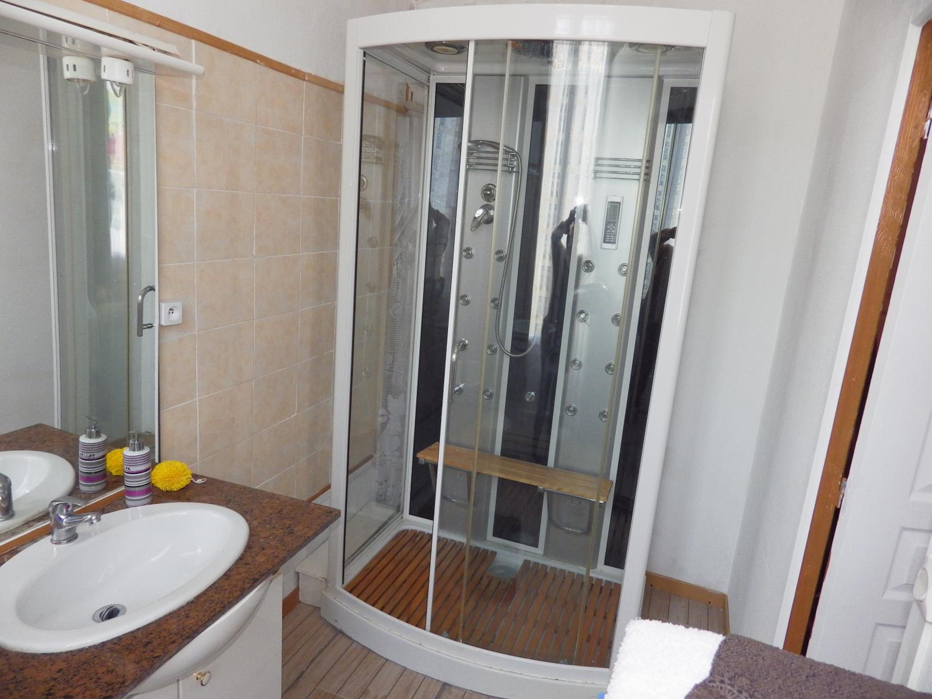 Double Room - Disability Access photo 2