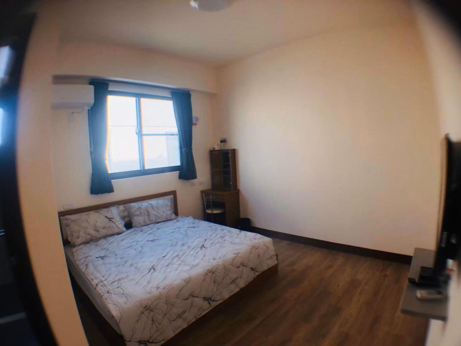 Queen Room photo 1