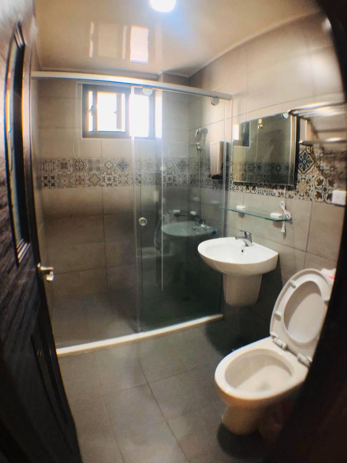 Queen Room photo 3