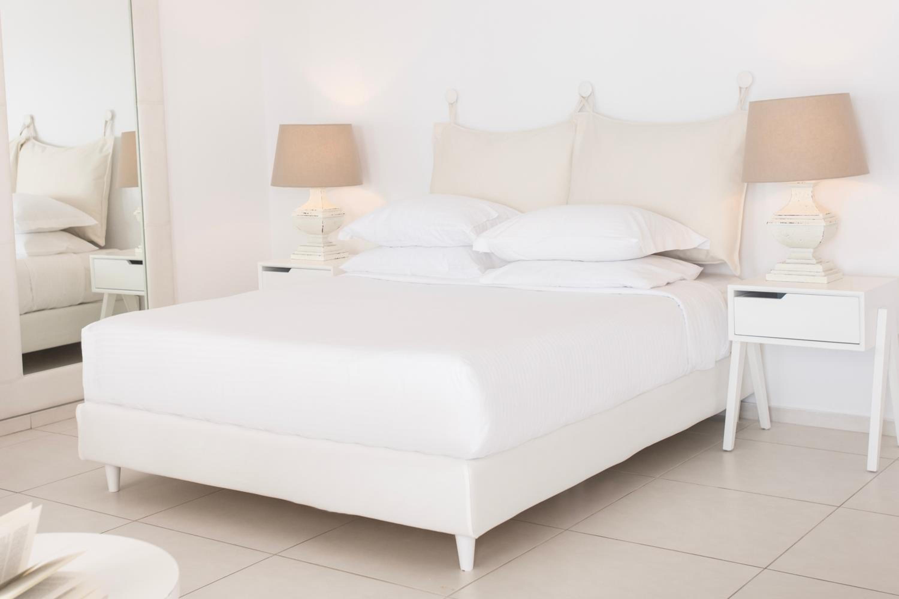 Superior Double Room with Hot Tub and Caldera View