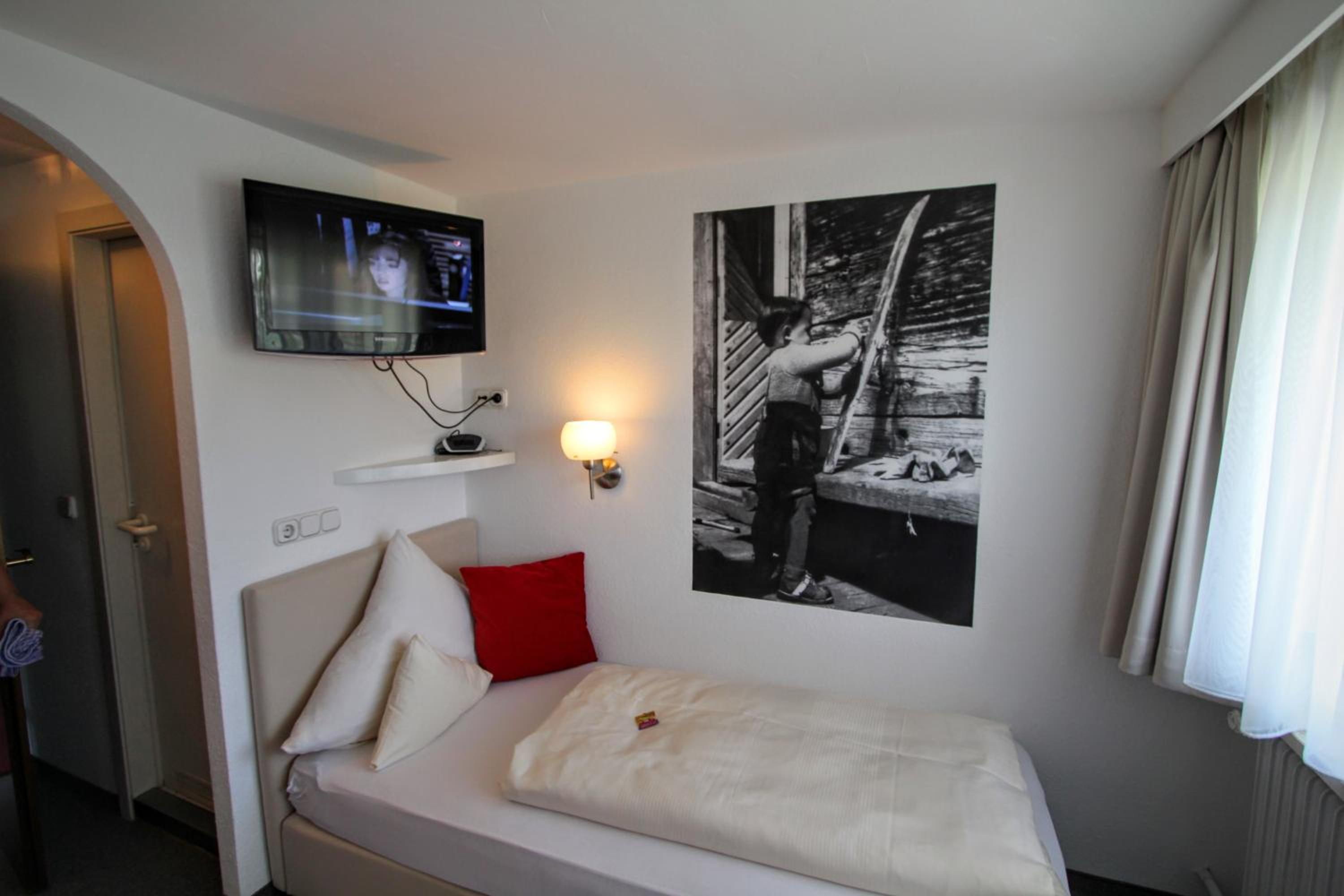 Single Room with Balcony photo 1