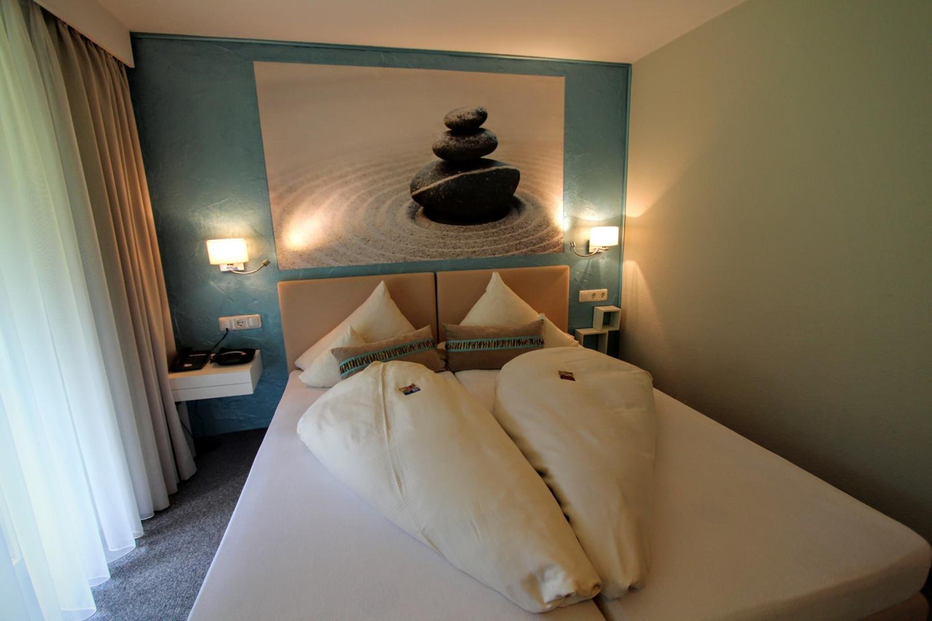 Double Room with Balcony photo 2