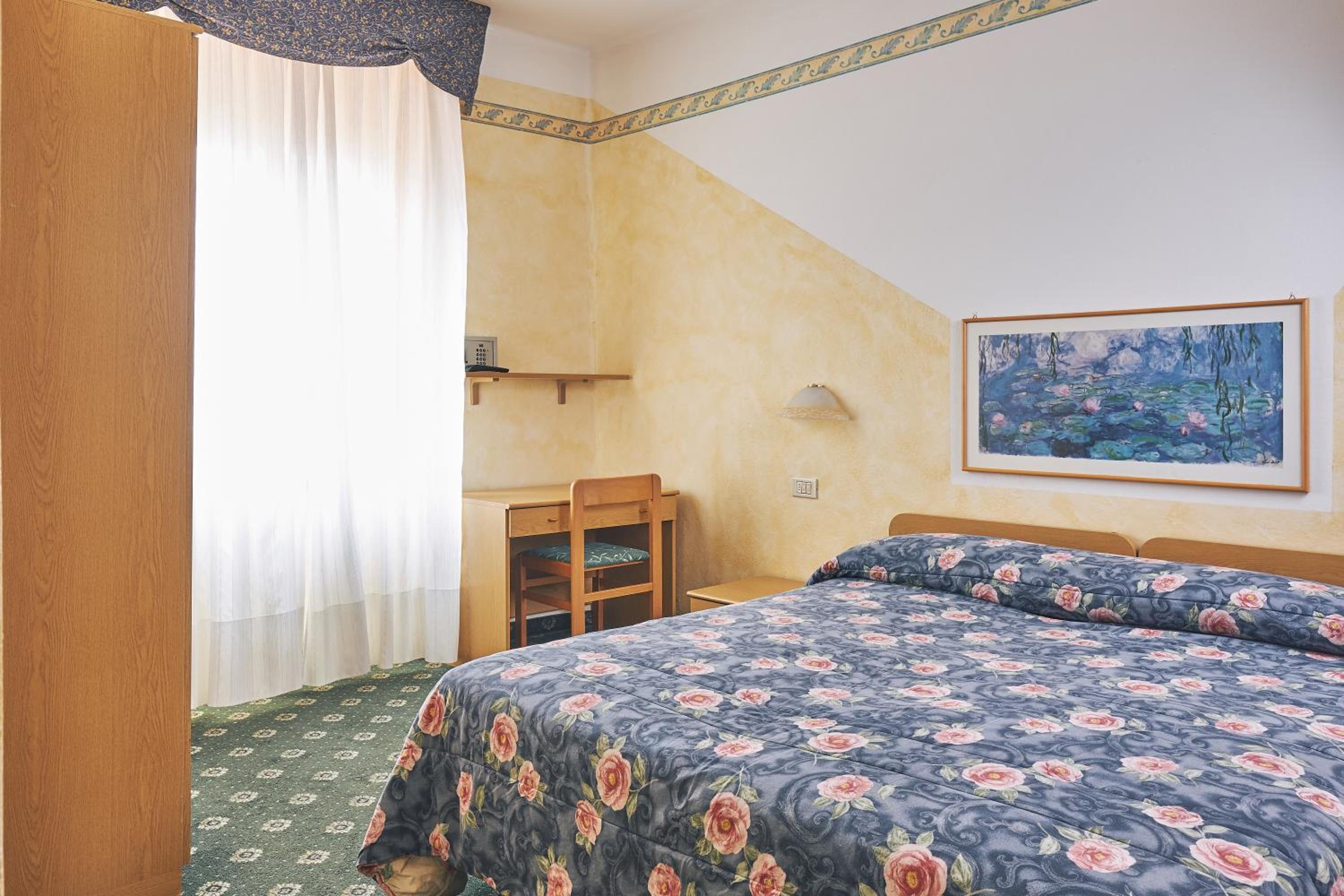 Double or Twin Room with Private Bathroom - Separate Building photo 1