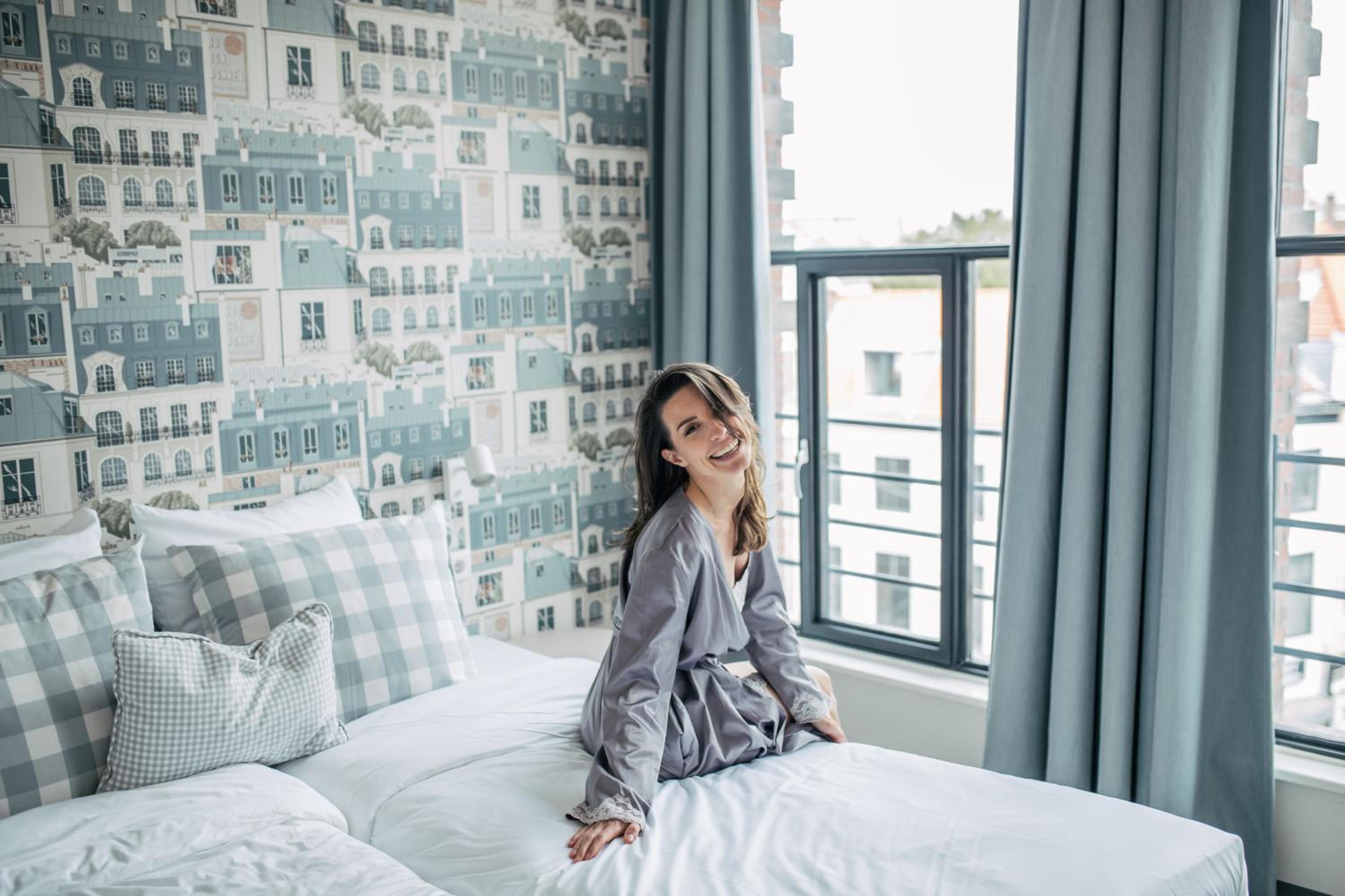 Deluxe Double or Twin Room with City View - Photo 3