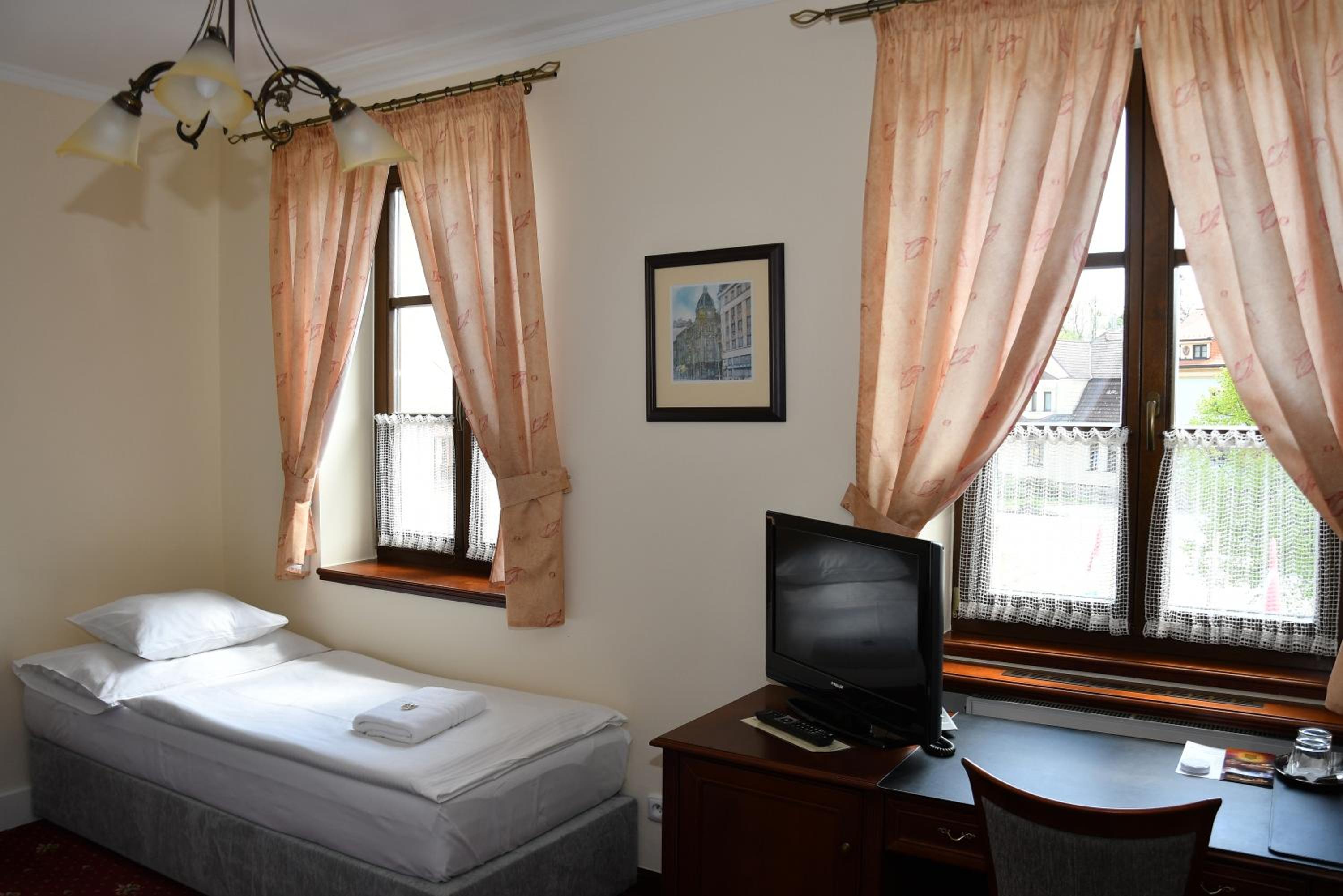 Twin Room with City View