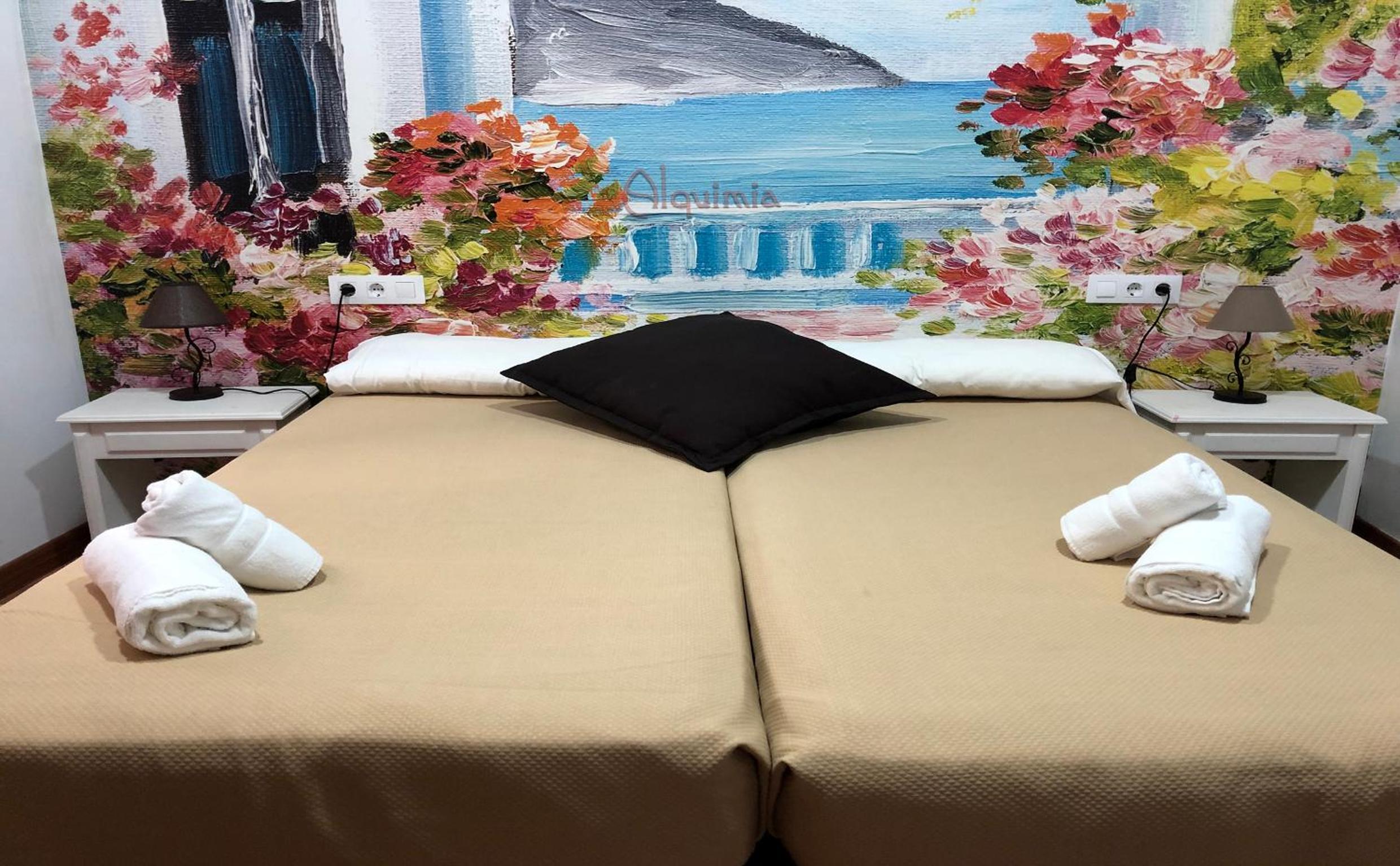 Standard Double Room - Photo 11