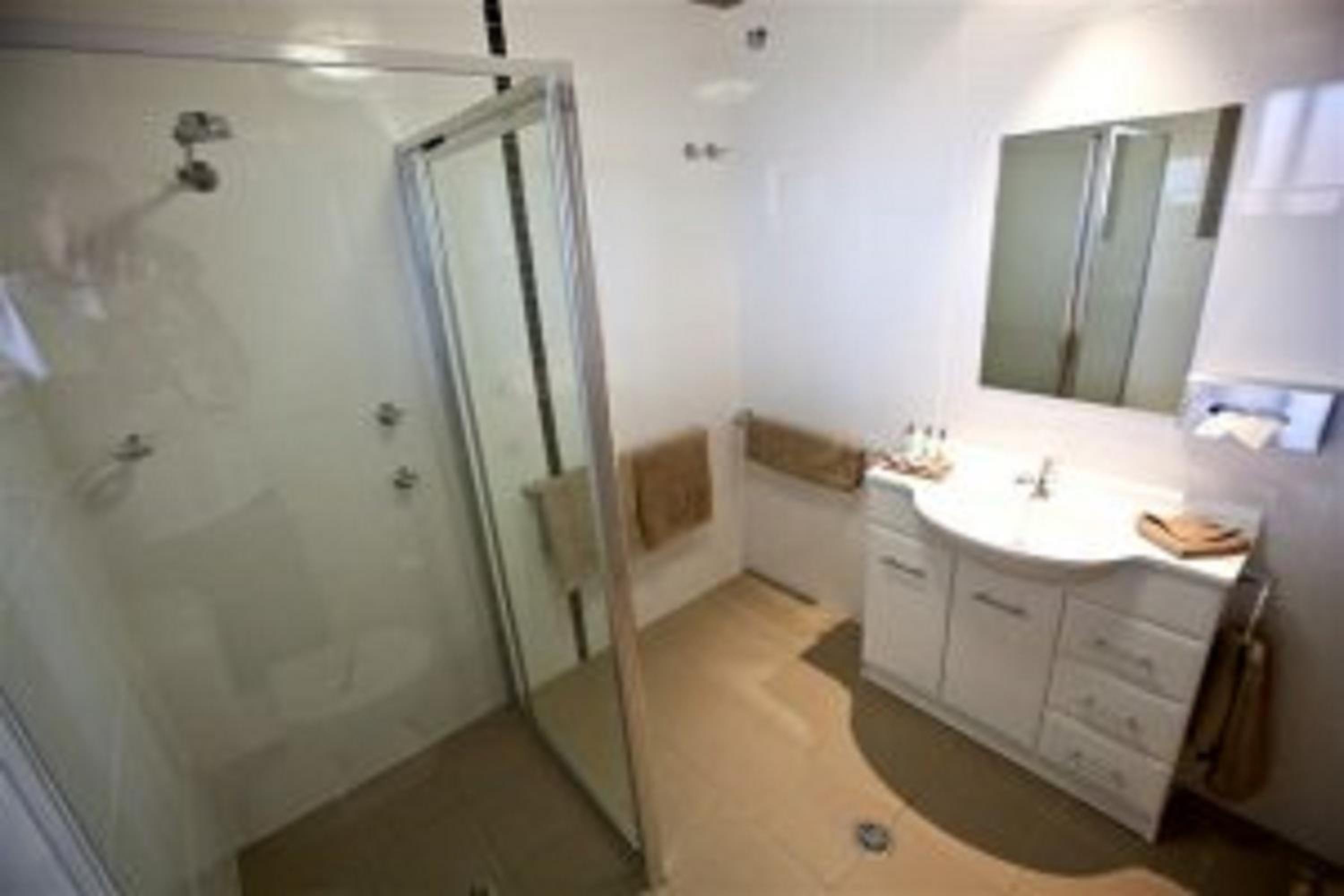 Superior King Room - Photo 6