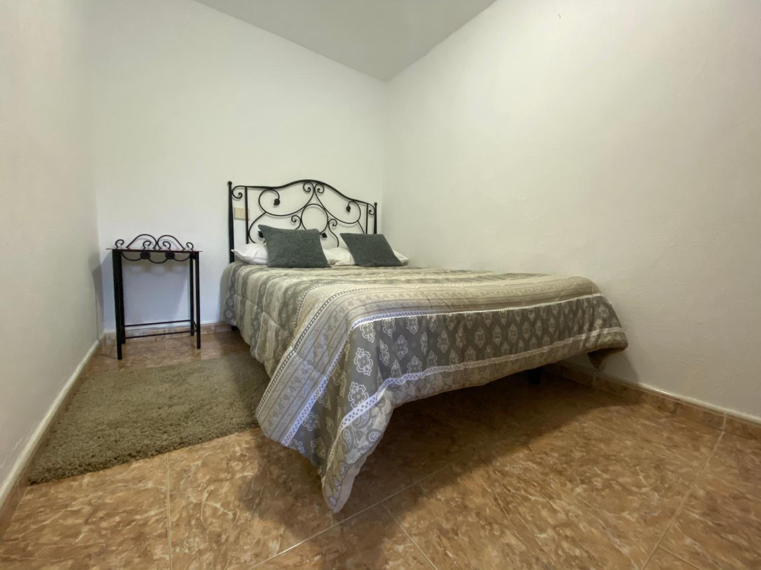 Three-Bedroom House - Photo 8