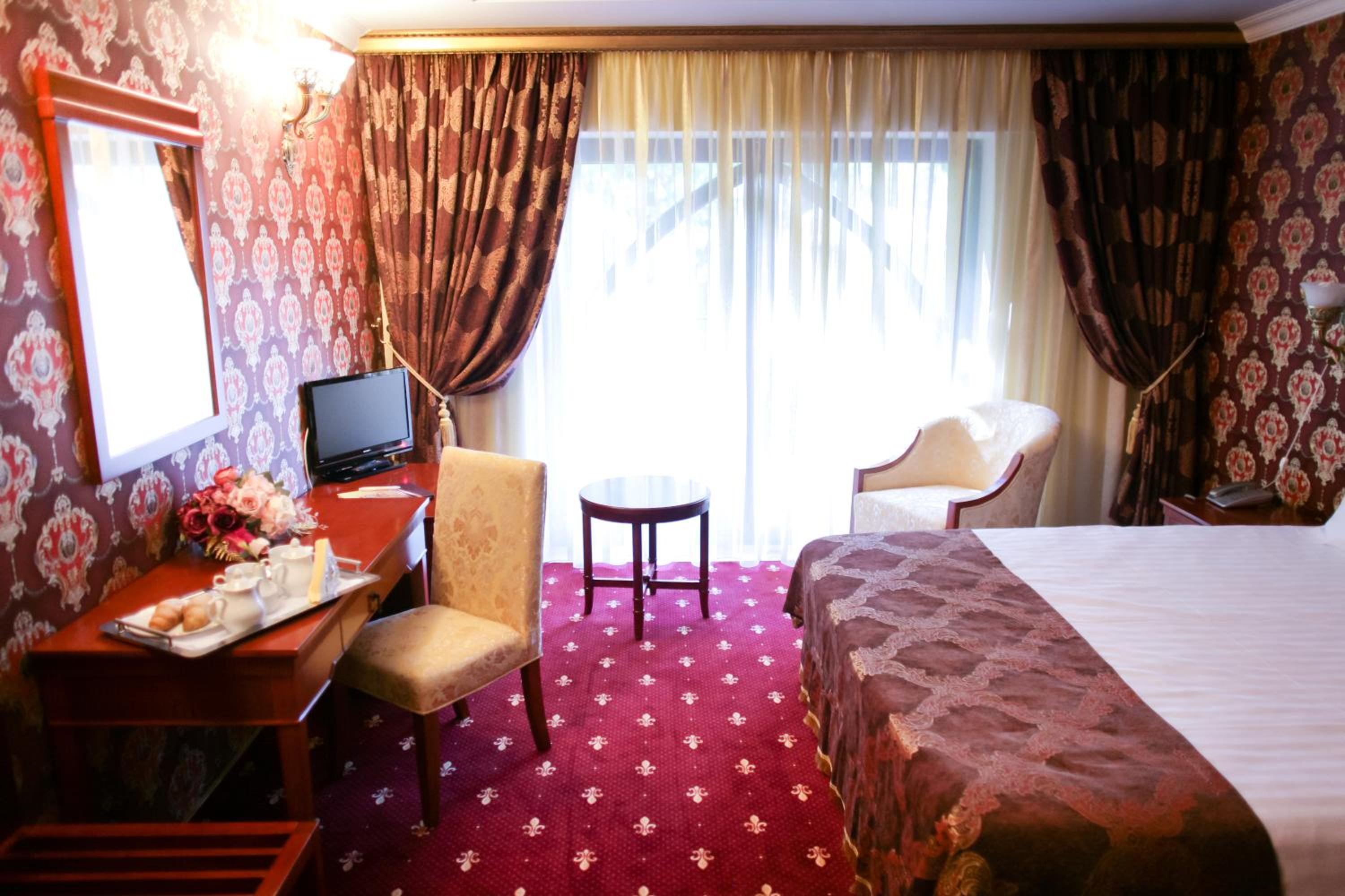 Superior One-Bedroom Suite