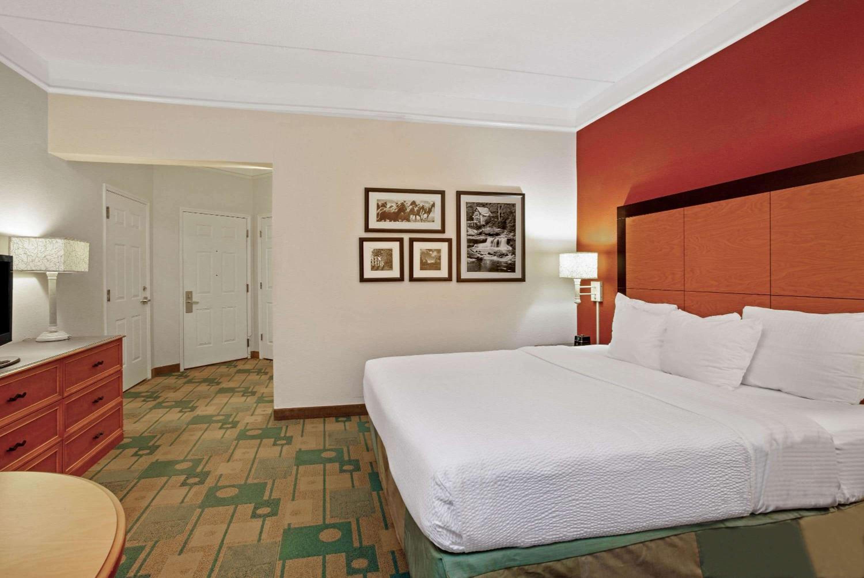 King Room - Disability Access - Photo 5