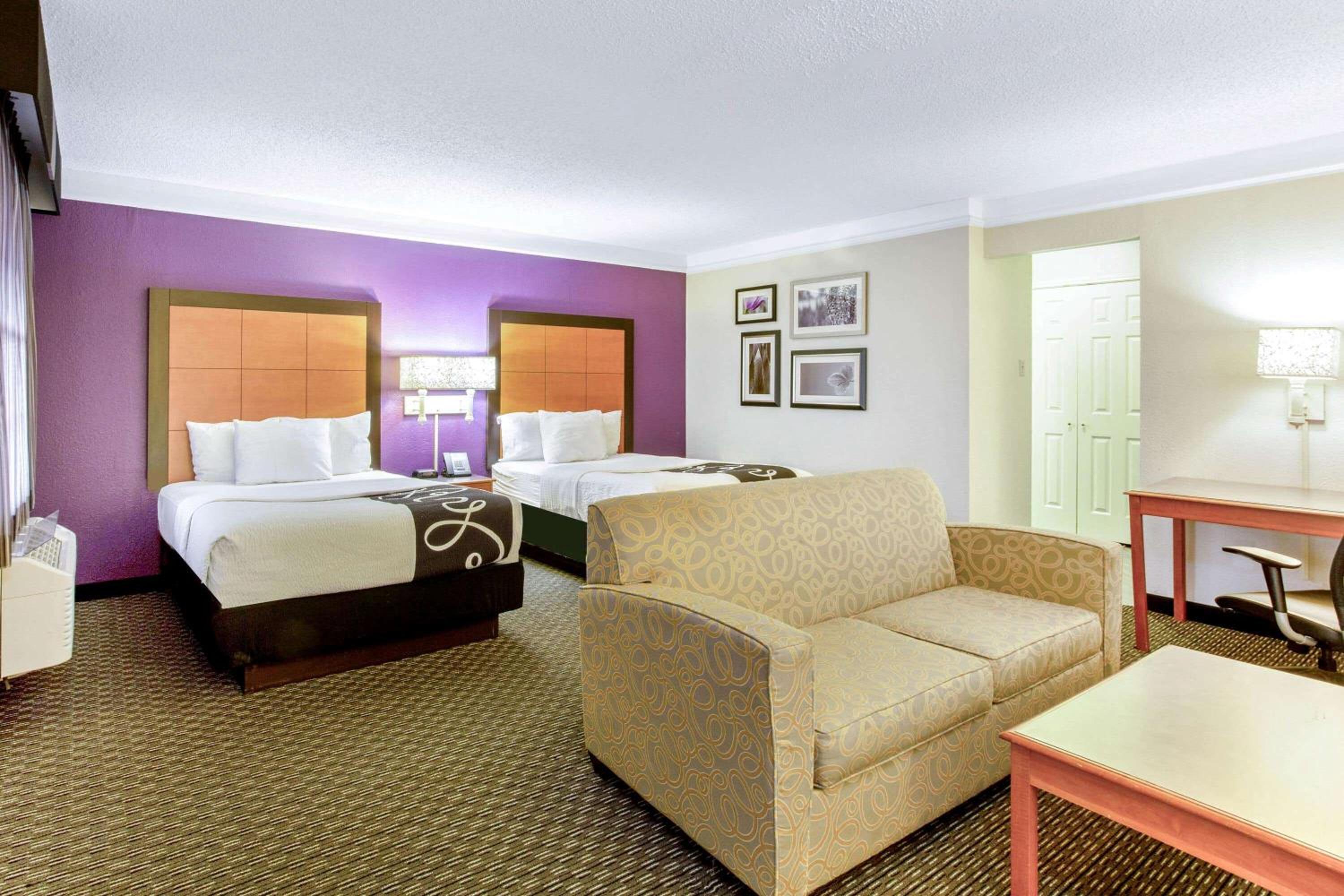 Executive Double Room with Two Double Beds photo 3