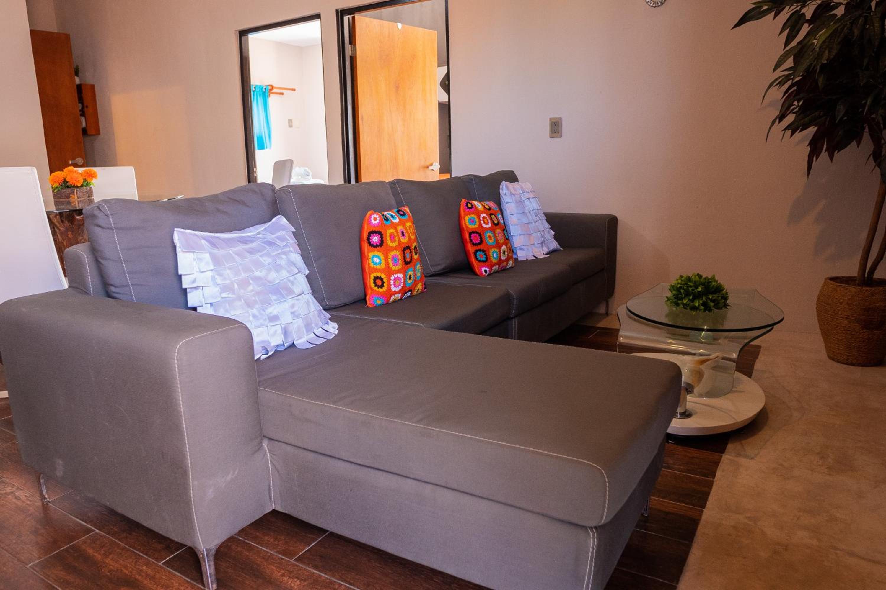 Apartment with Balcony - Photo 7