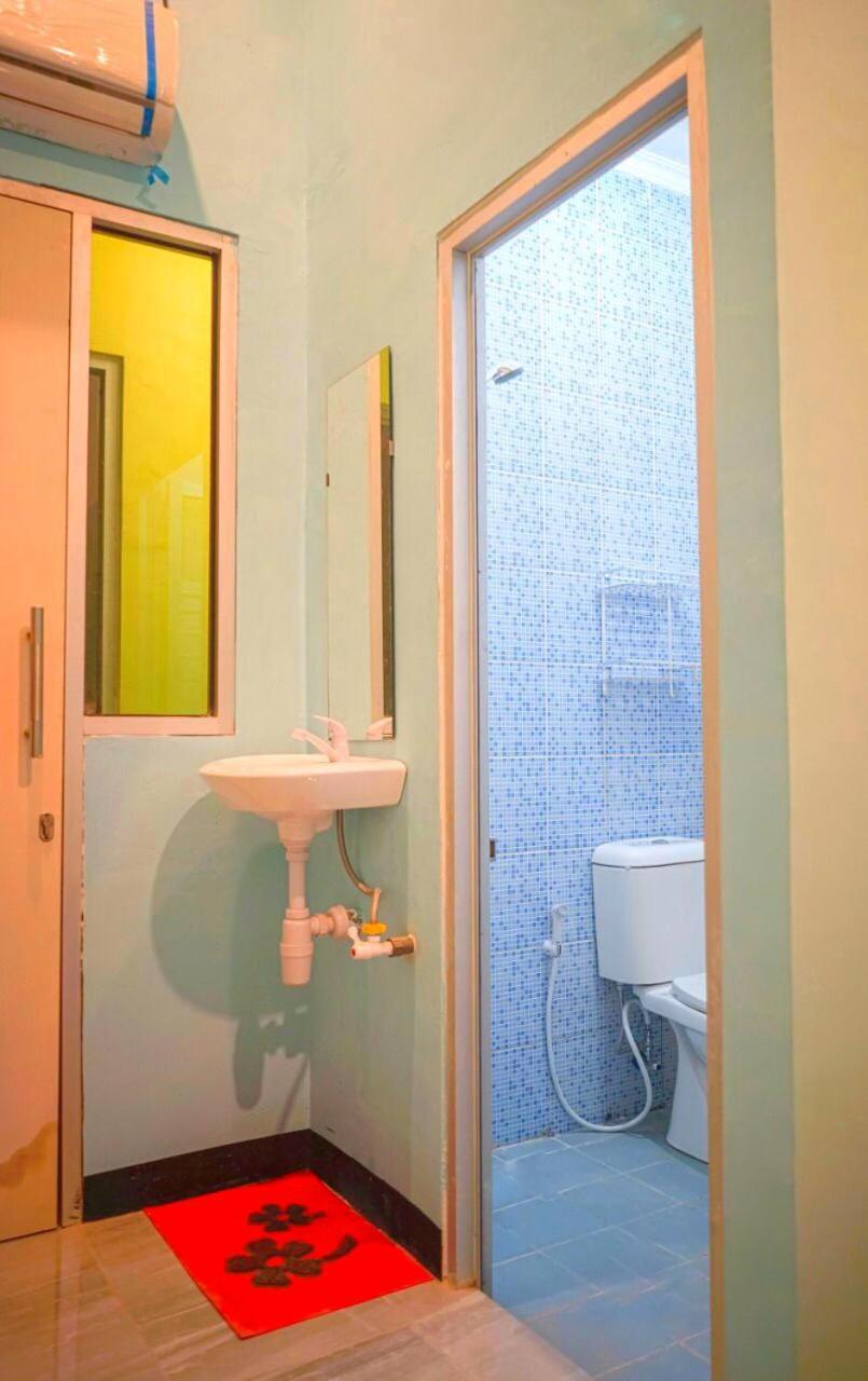 Twin Room with Bathroom photo 3