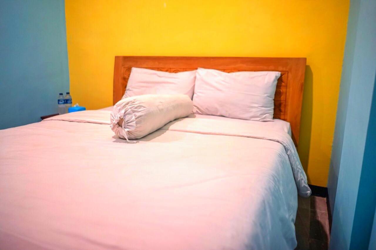 Twin Room with Bathroom photo 1