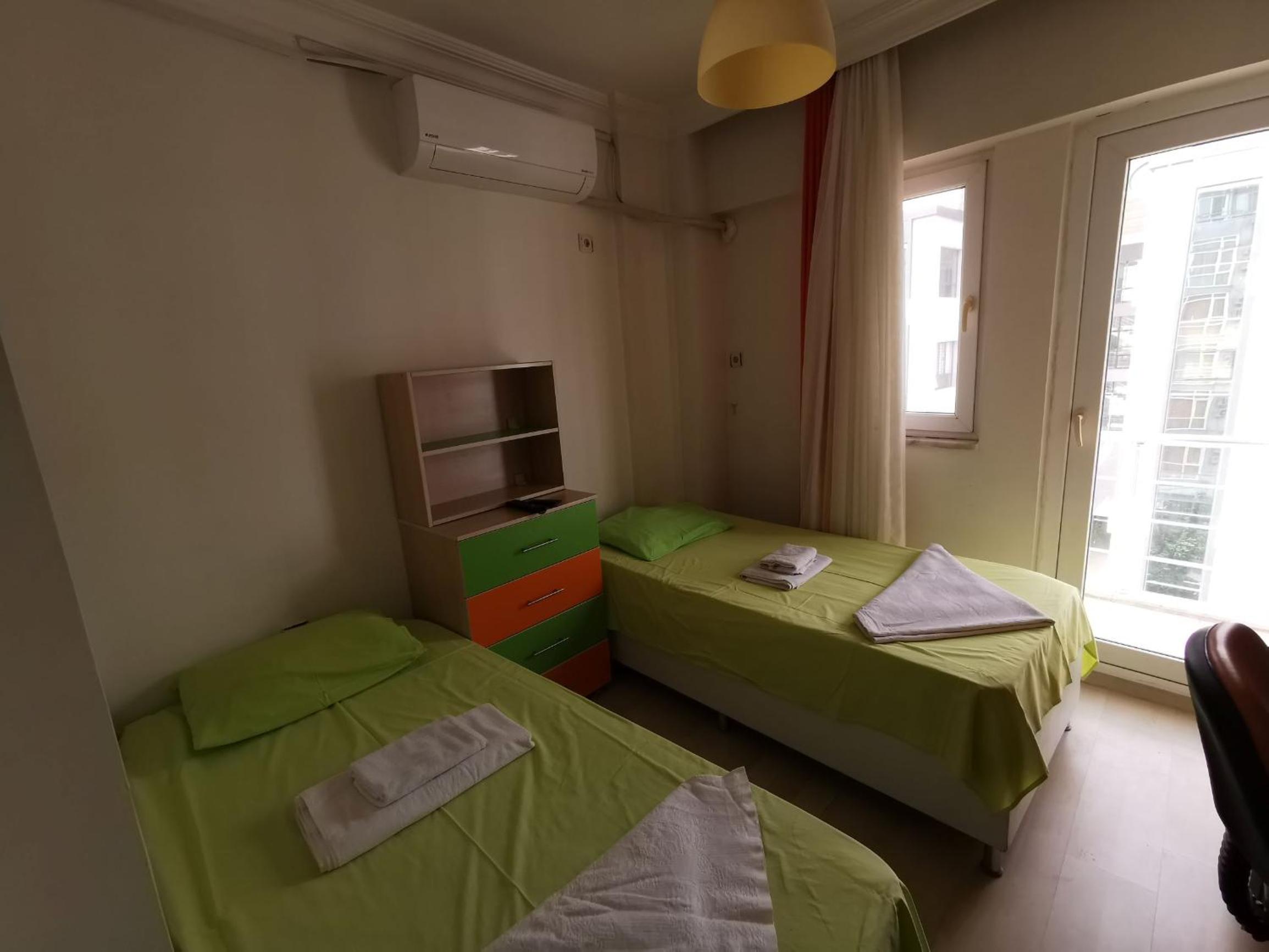 Twin Room with Private External Bathroom photo 3