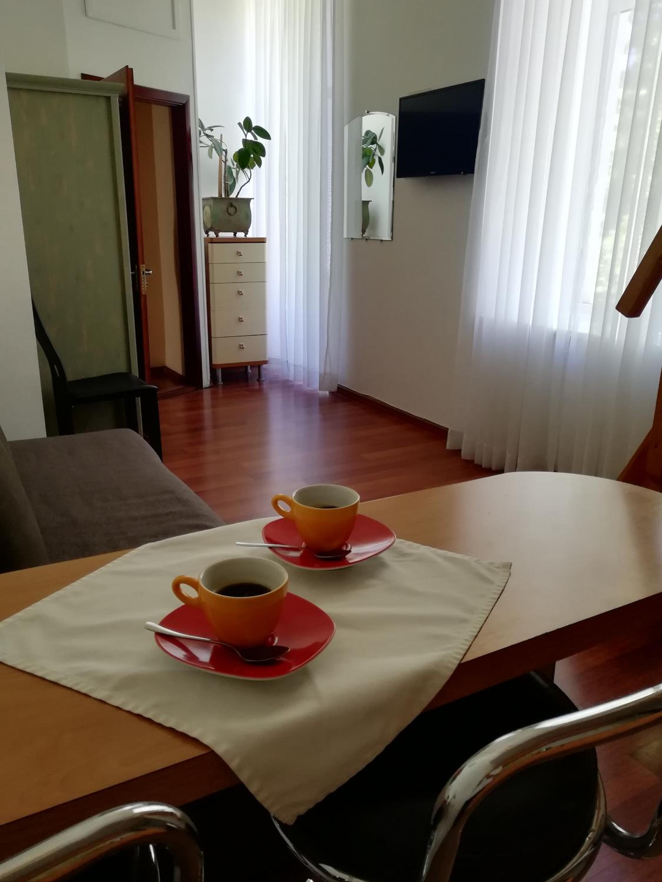 Apartment with Balcony photo 3