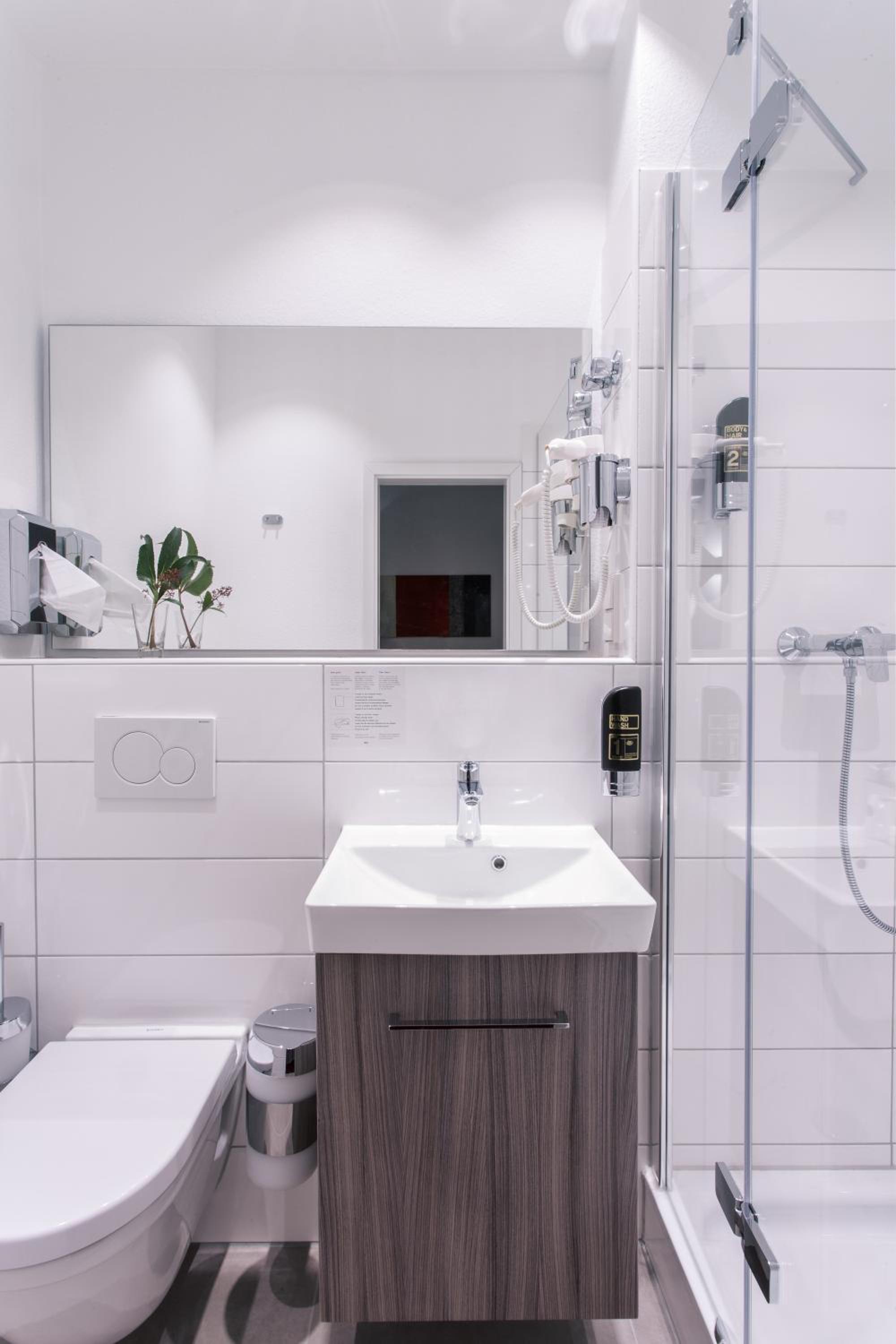 Double Room - Photo 6
