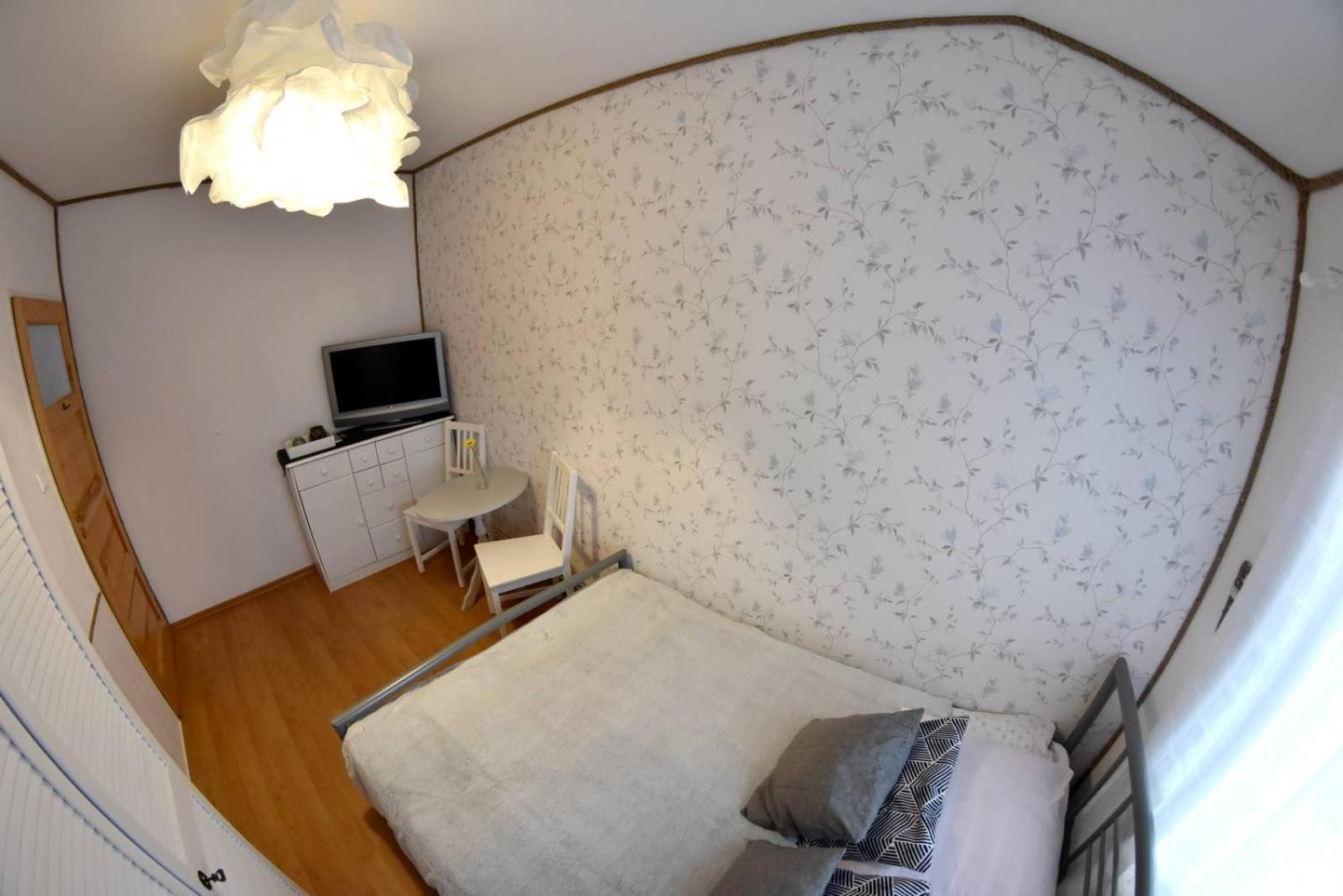 Double Room with Shared Bathroom photo 2
