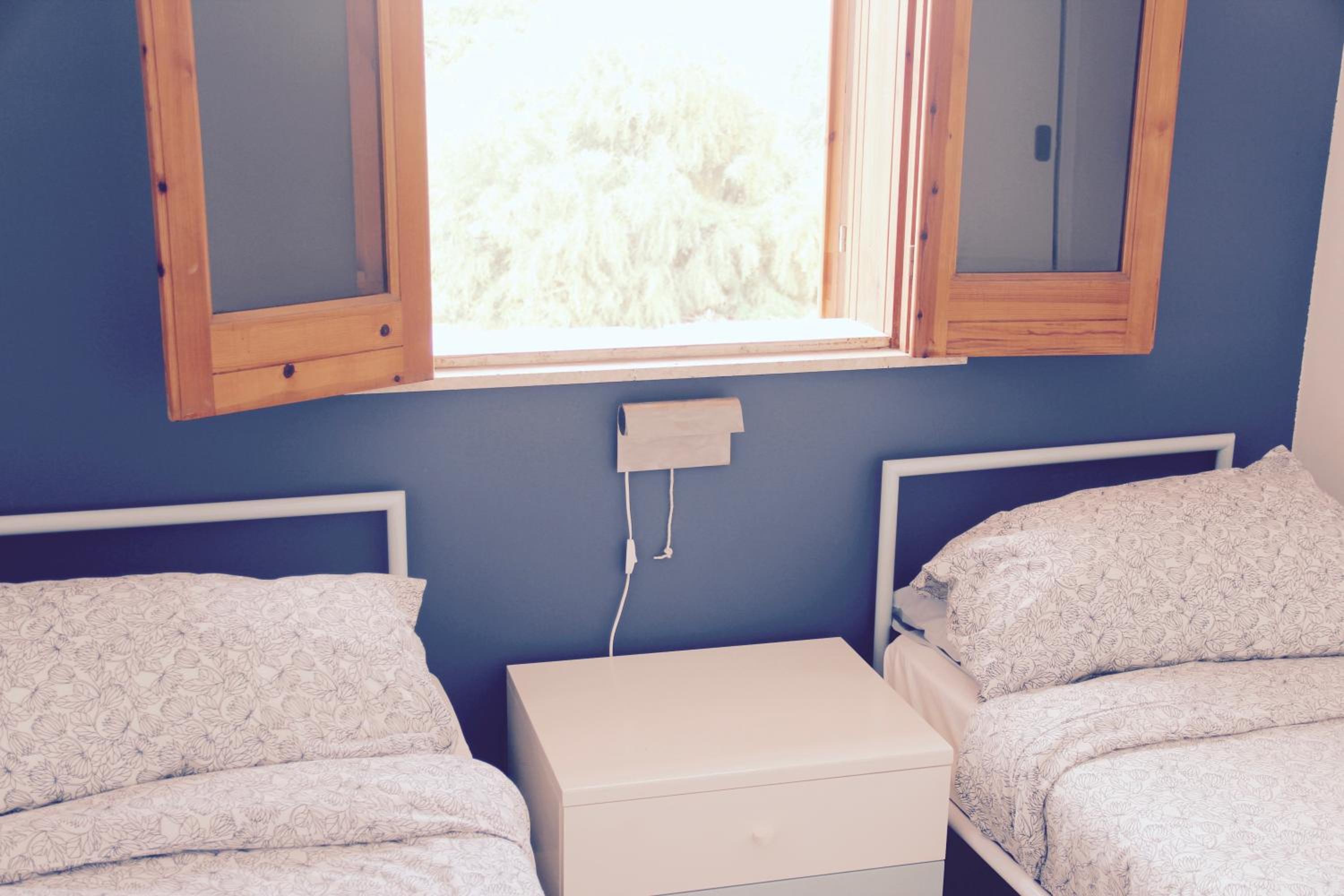 Family Room with Private Bathroom - Photo 4