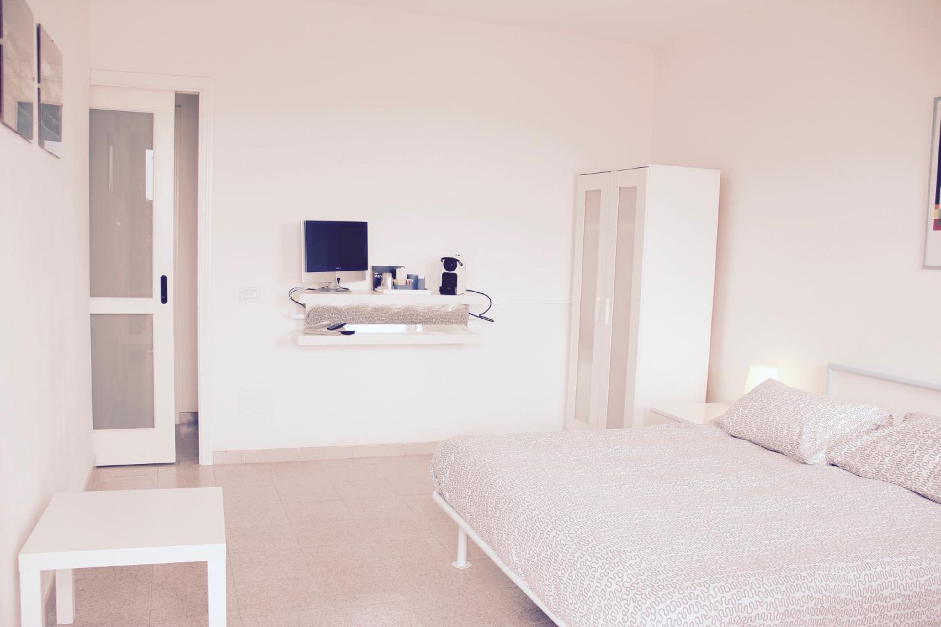 Family Room with Private Bathroom - Photo 1