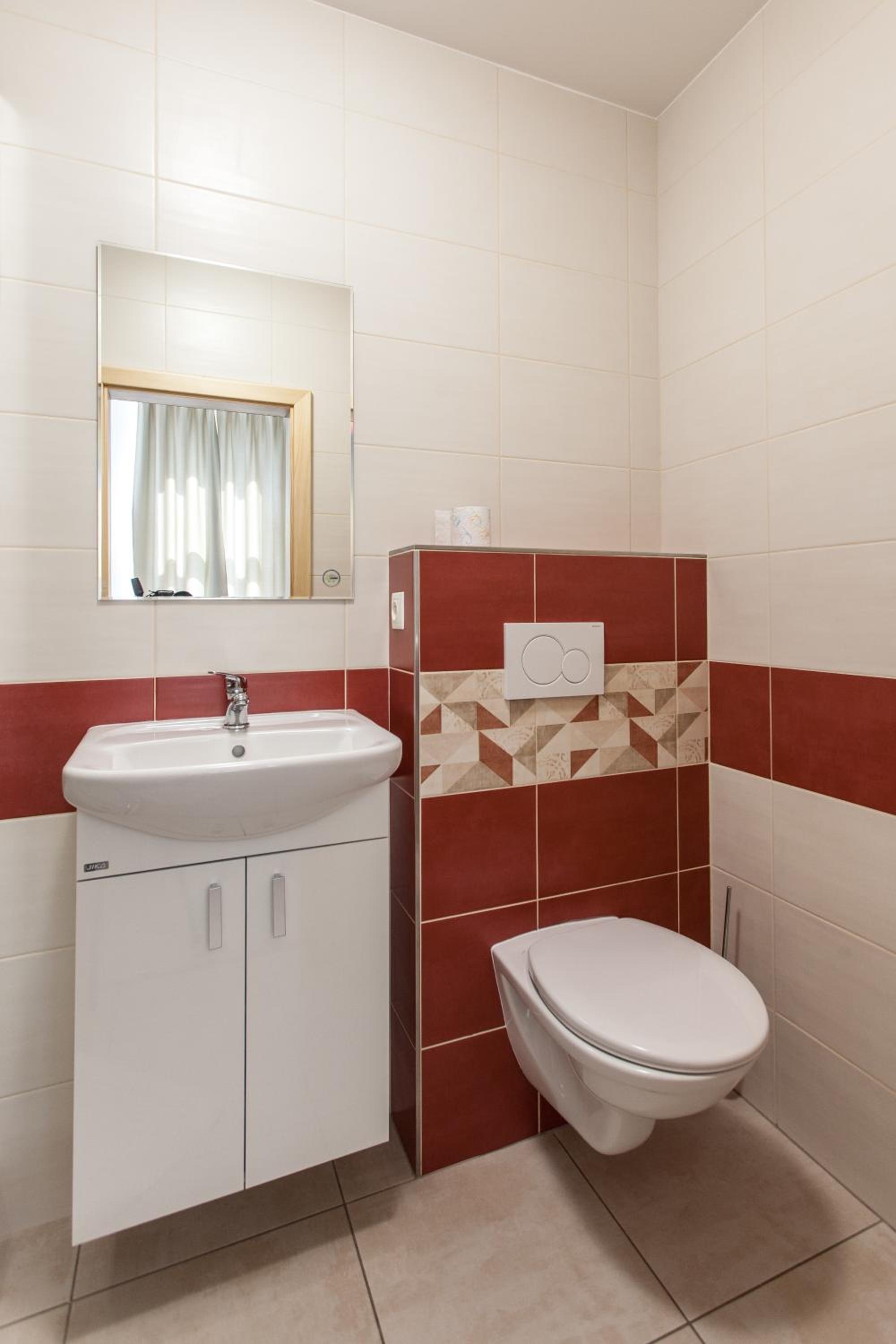 Standard Double Room - Photo 13