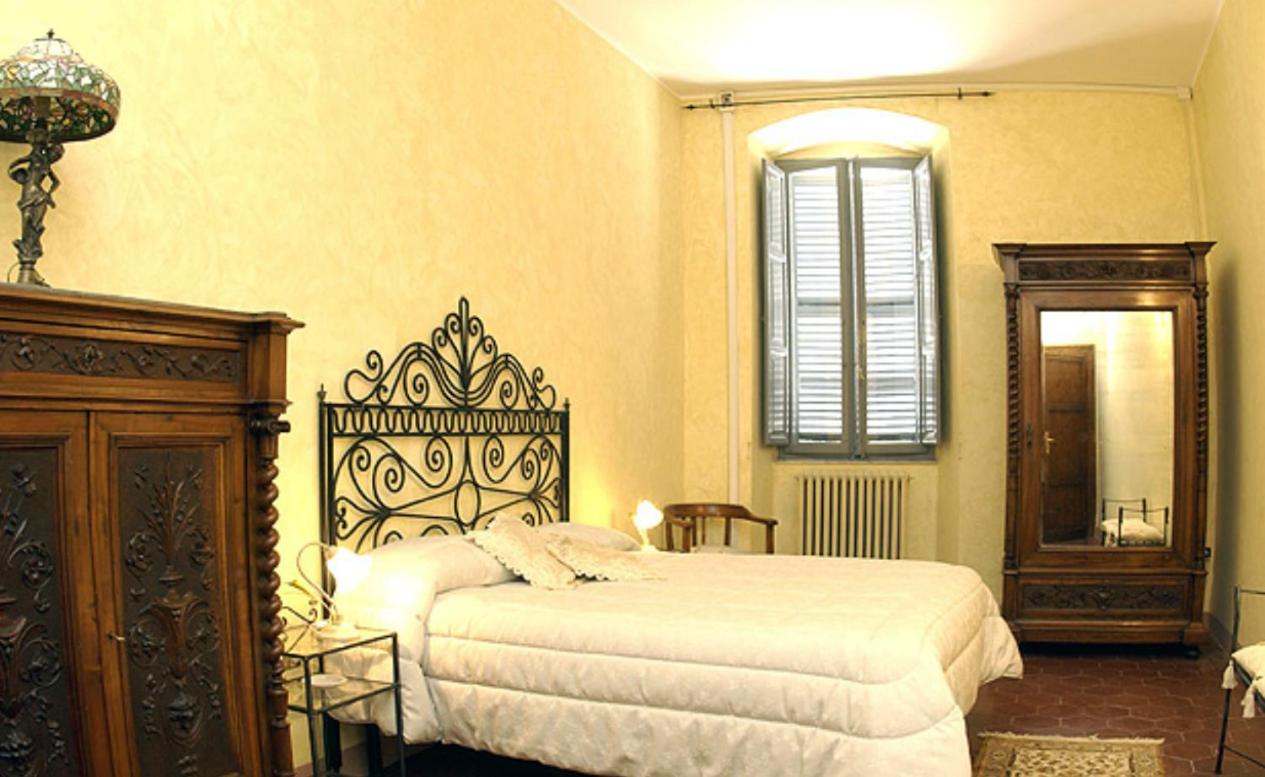 Double or Twin Room - Photo 9