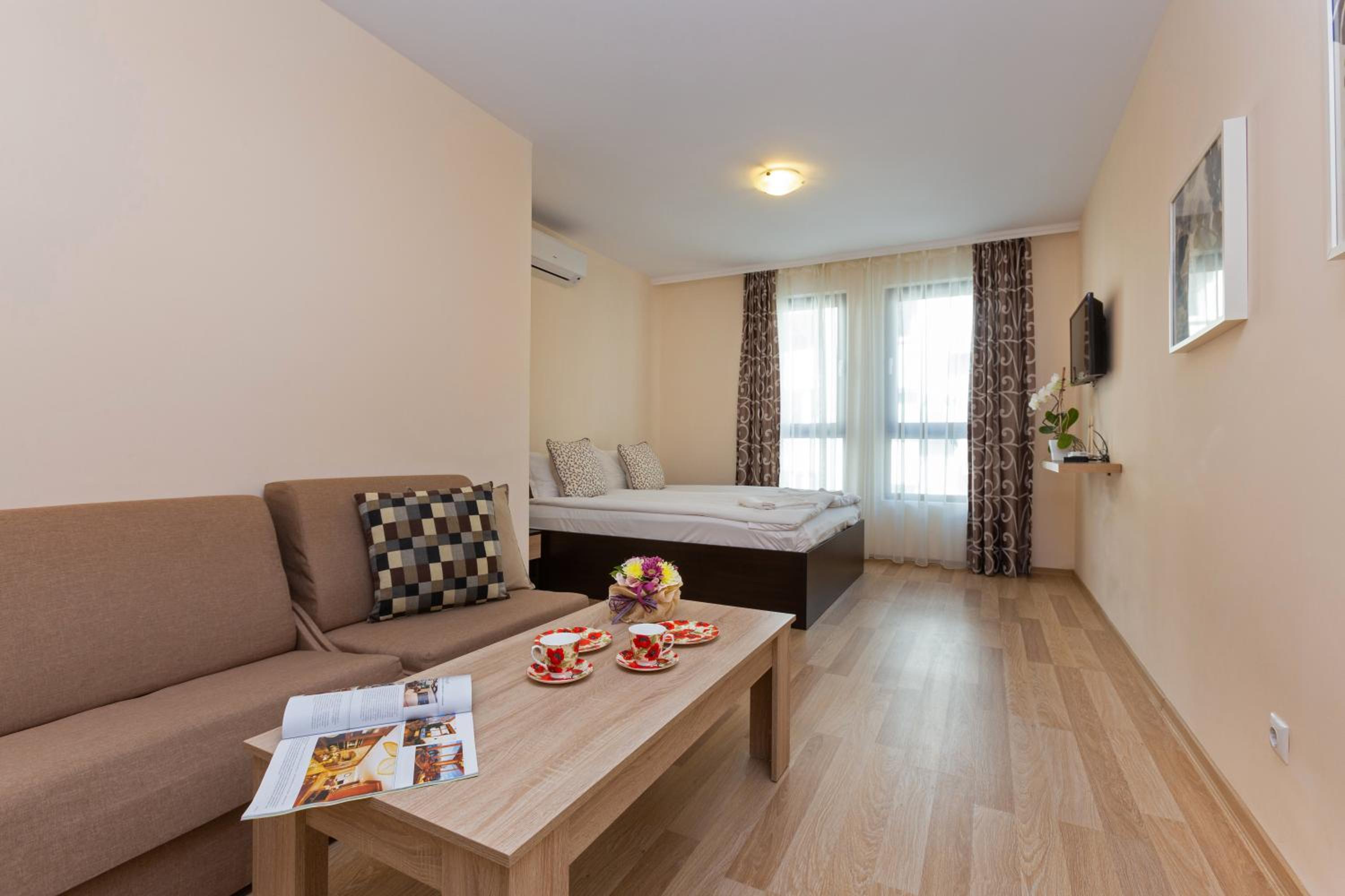Double Room with Extra Bed photo 1