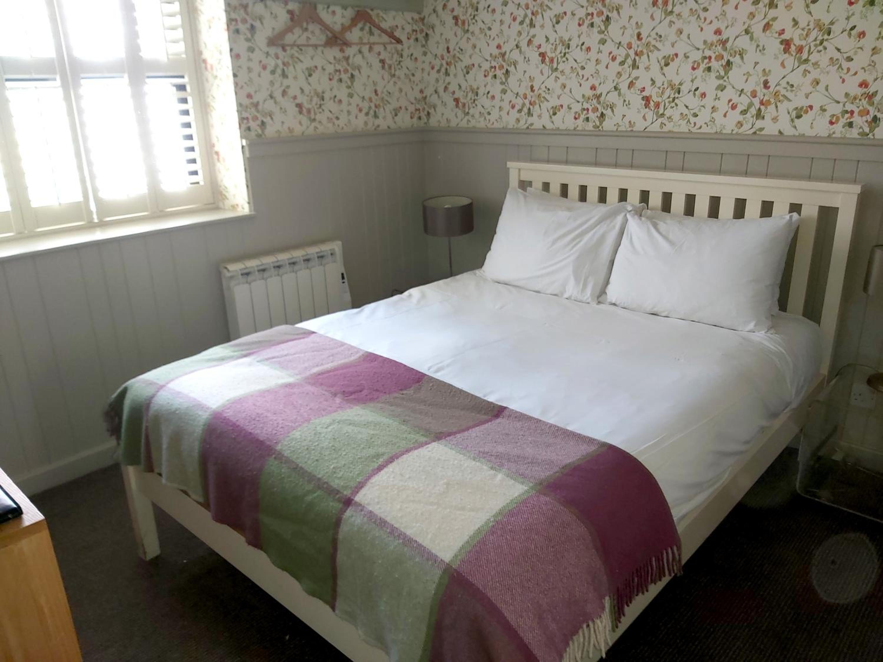 Small Double Room - Photo 4