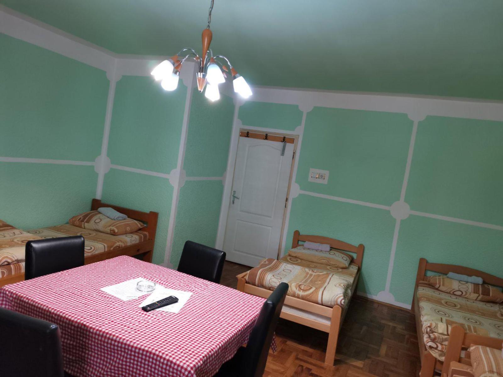 Quadruple Room with Terrace photo 2